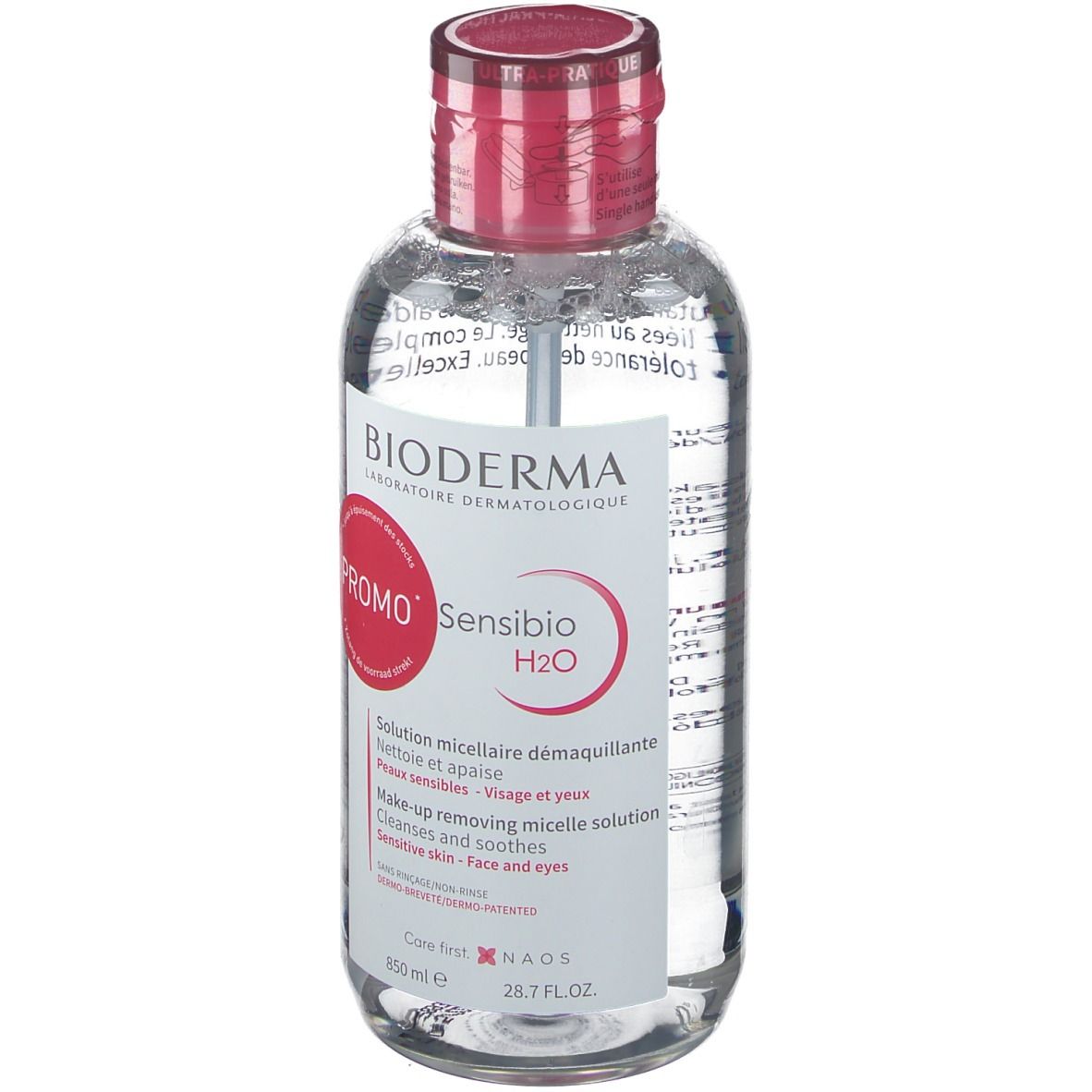 Klare Flüssigkeit in einer Flasche mit rotem Verschluss. Aufschrift: BIODERMA Sensibio H2O. Promo-Etikett.