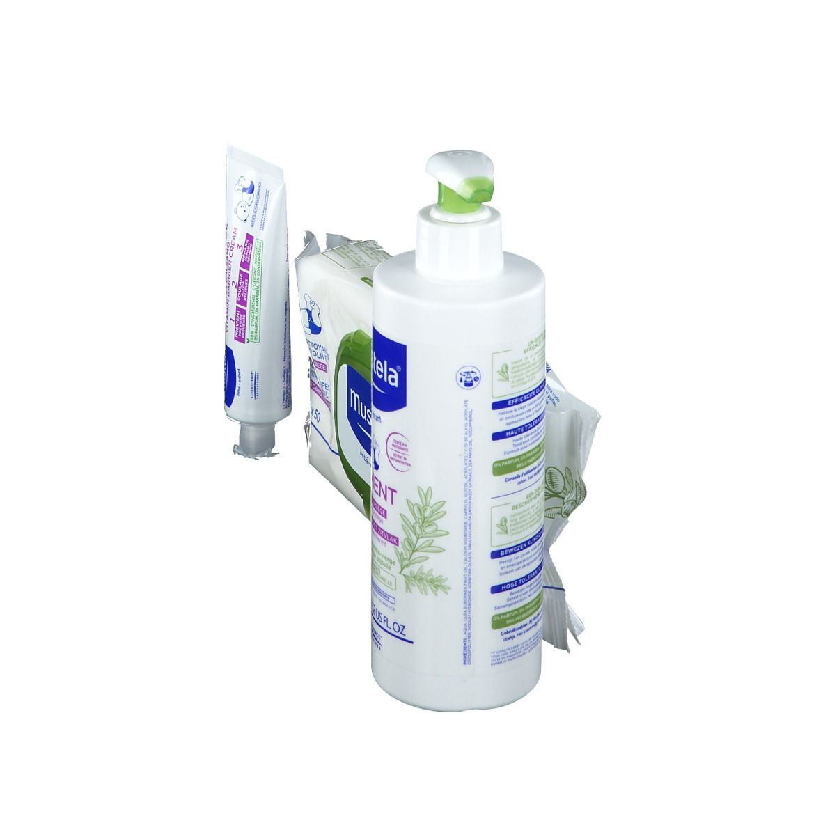 Weißes Fläschchen mit Pumpe, Feuchttücher-Packung und Tube. Aufschrift: Mustela. Grün-weiße Verpackung.