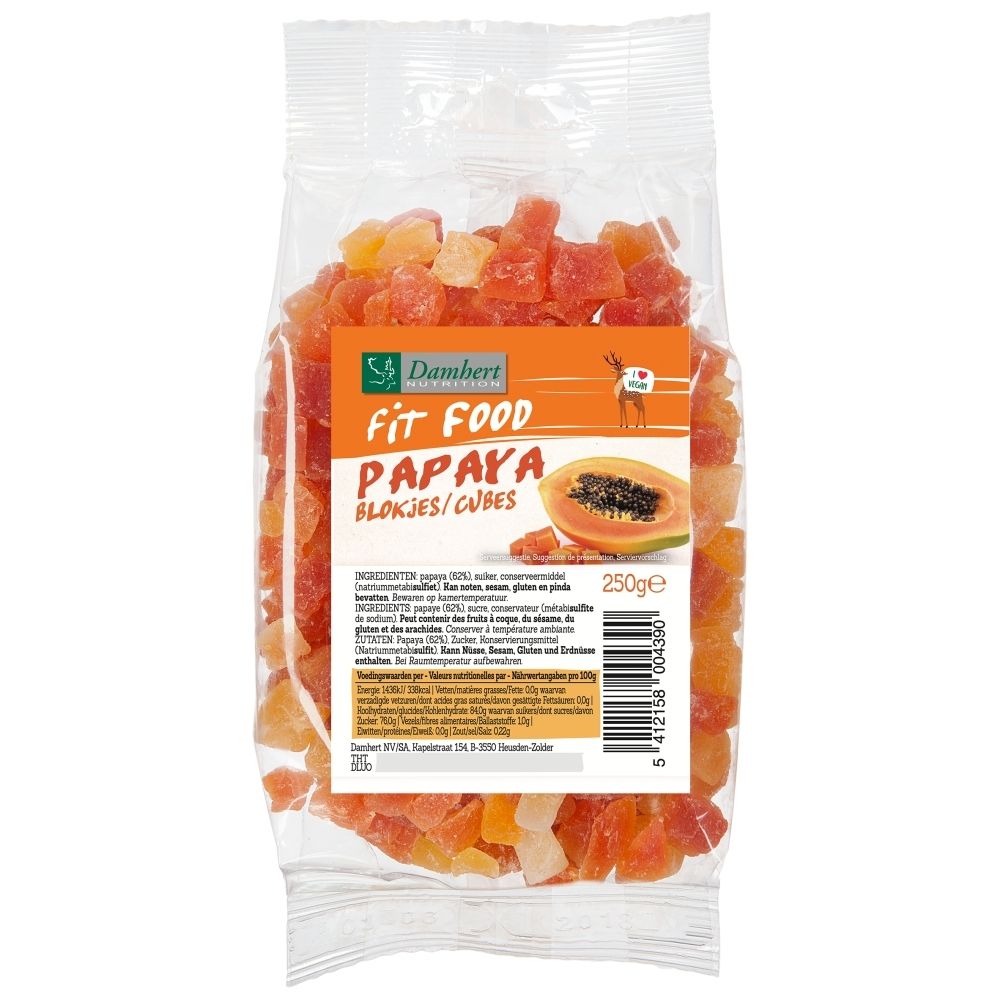 Getrocknete Papayawürfel in einer Plastiktüte mit Etikett, 250g.