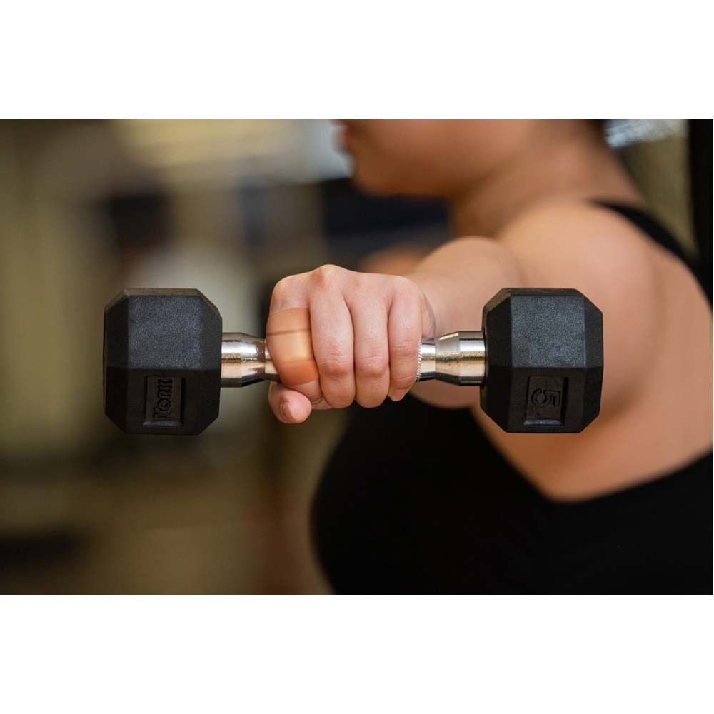 Verpackung mit Nexcare flexiblem Schaumverband. Enthält 10 Verbände, 10 x 6 cm. Mit UV-Schutz.