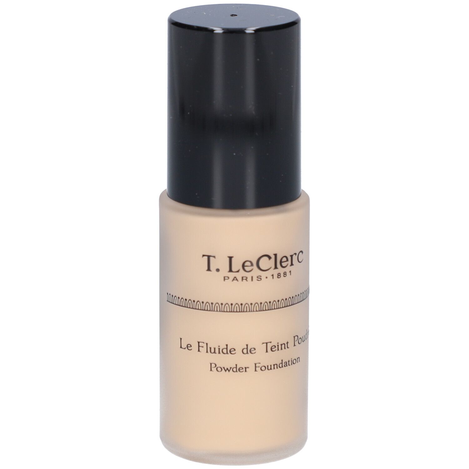 Fond de teint fluide beige dans un flacon cylindrique à bouchon noir. Inscription : T. LeClerc, Le Fluide de Teint Poudré, Powder Foundation.