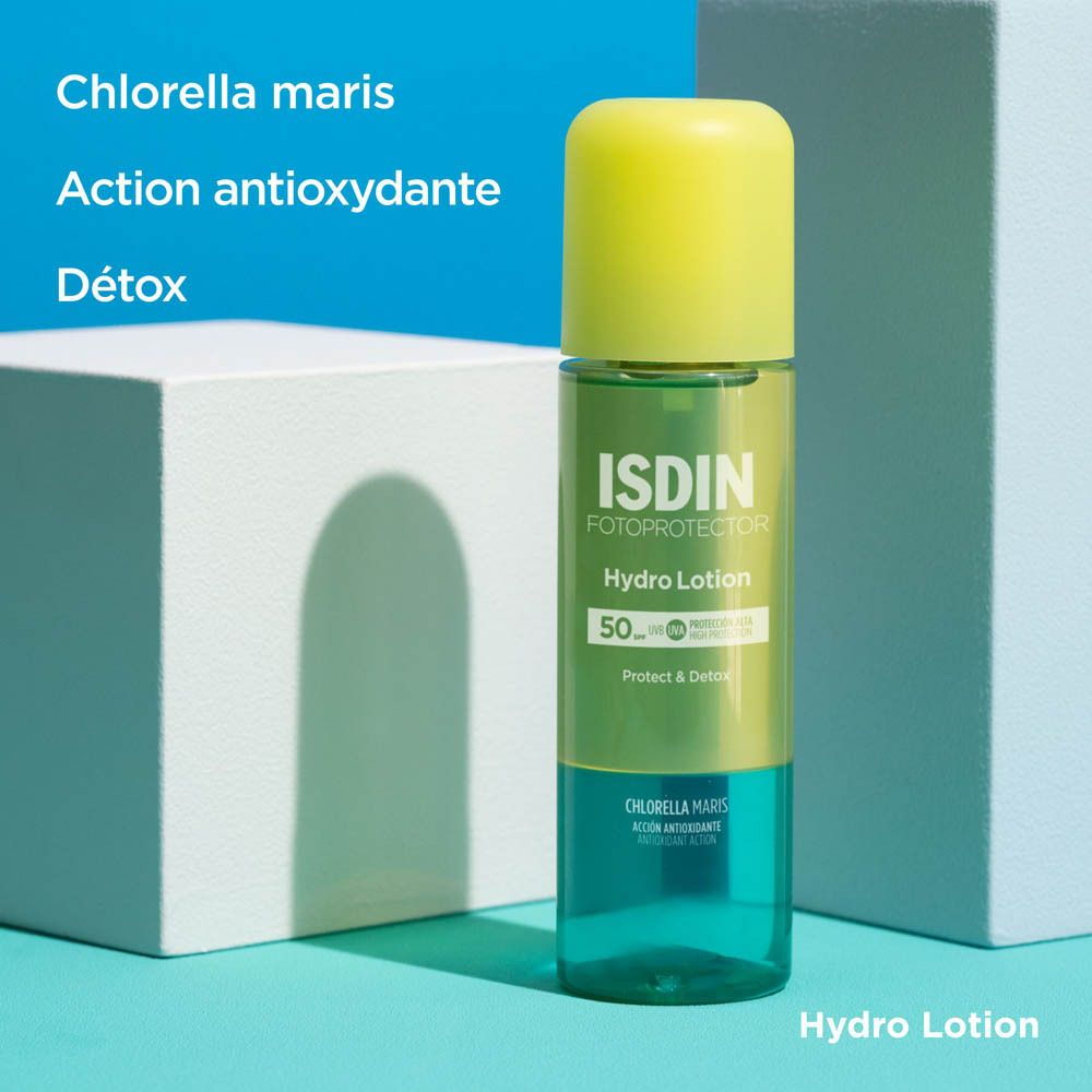 Flacon. Bouchon jaune, base bleue. Texte: ISDIN Fotoprotector Hydro Lotion 50. Inscription: Protect & Detox.