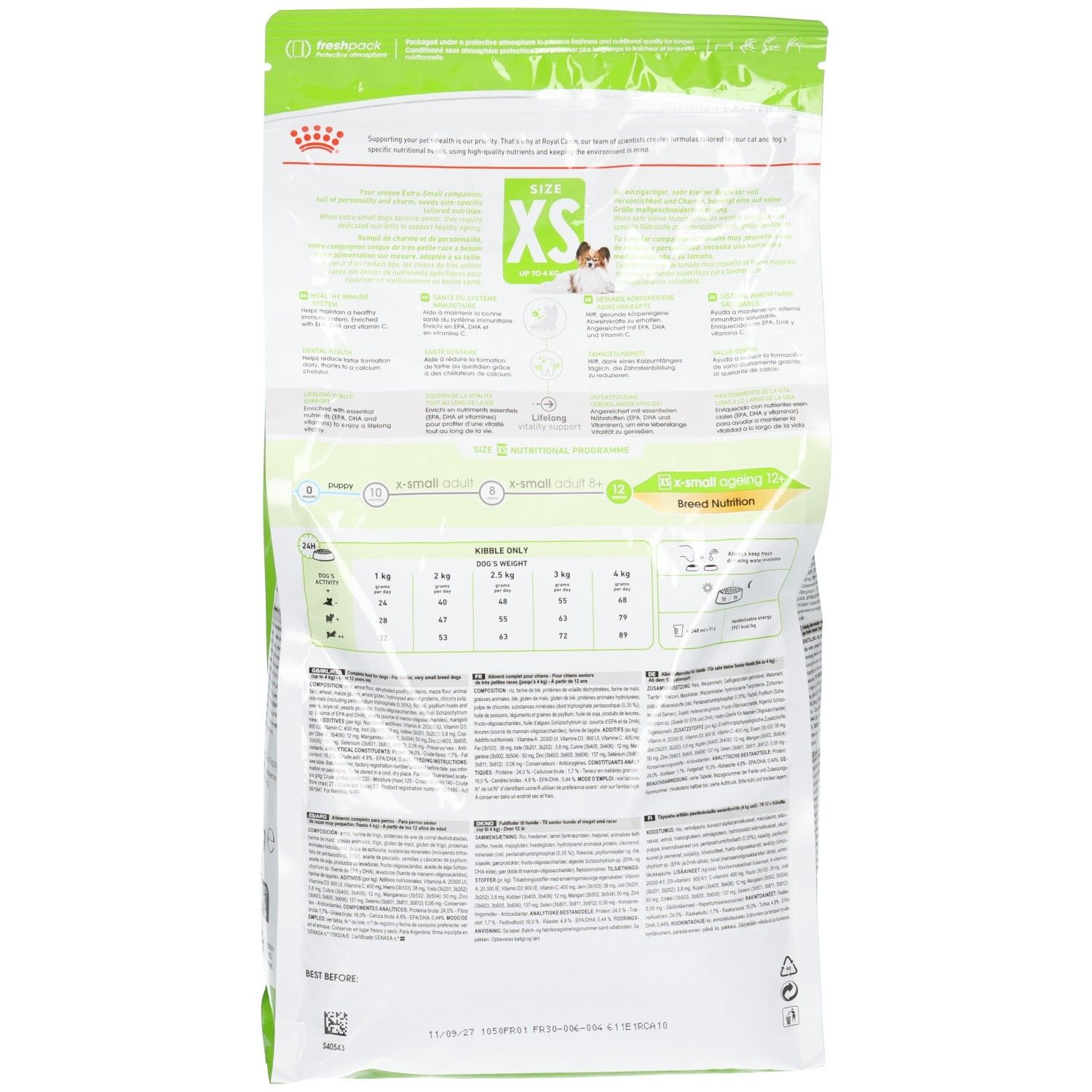 Rückseite des Royal Canin X-SMALL AGEING 12+ Futterbeutels mit detaillierten Ernährungsinformationen und Anwendungshinweisen.