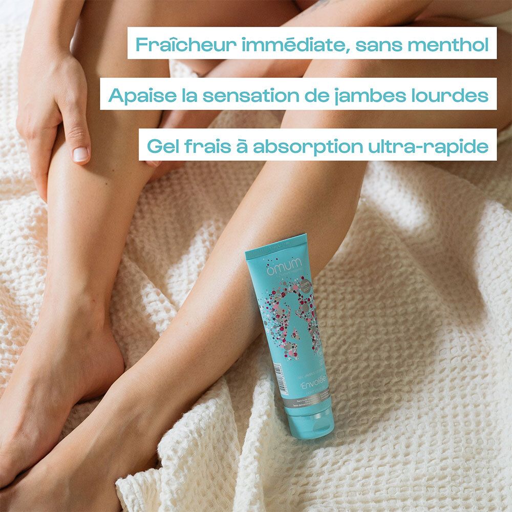 Tube turquoise. Inscriptions : ömum, Corps Body, certification Bio. Nom du produit : 'Envolee' Gel Jambes Légères.