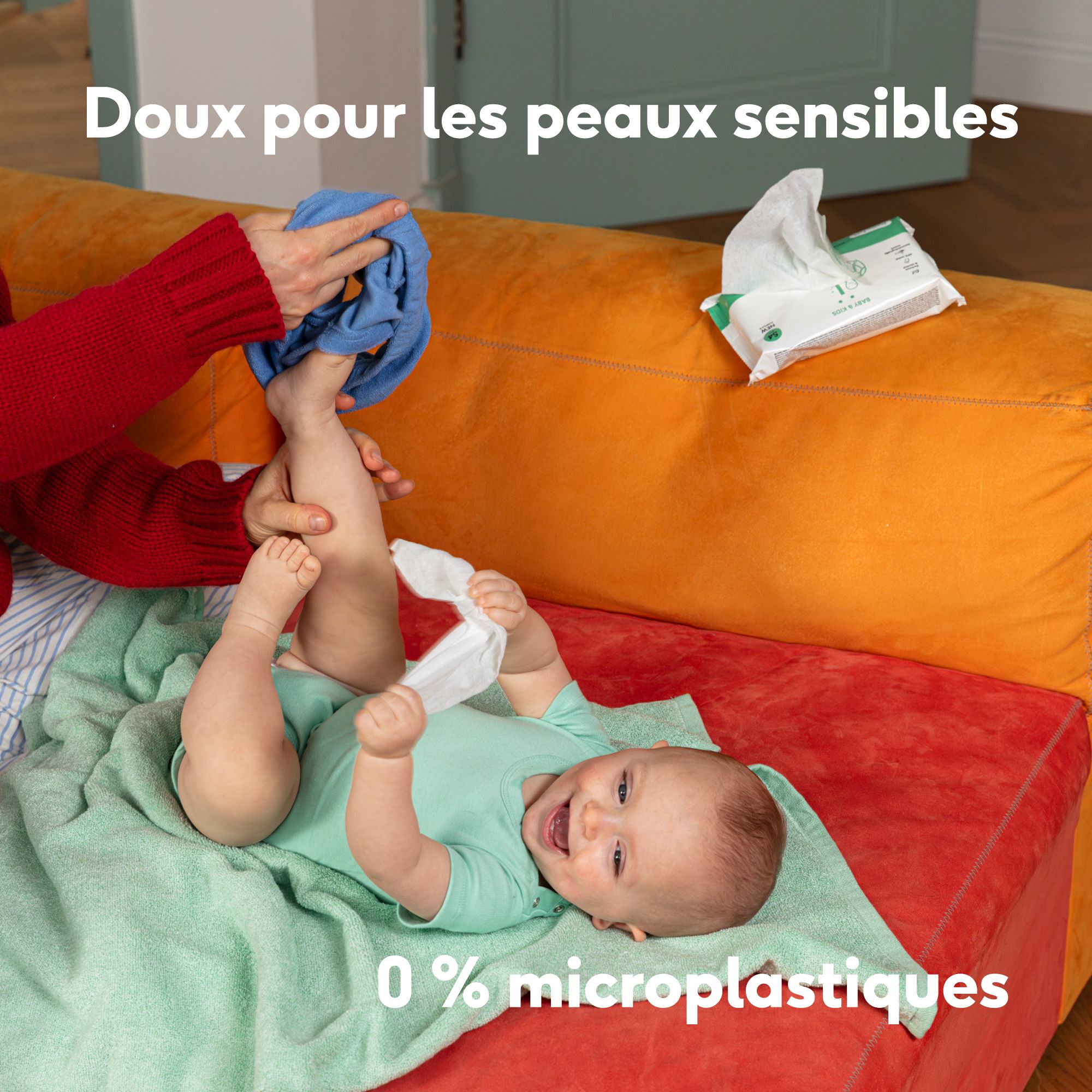Dos du paquet de lingettes NAÏF®. Texte : Made from plants not plastic. Ingrédients. Label FSC.