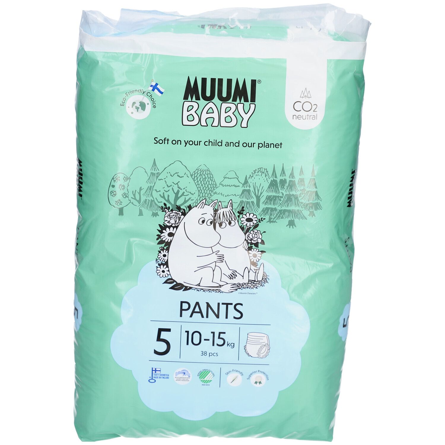 Grüne Verpackung mit Windelhosen. Marke: Muumi Baby. Größe 5, 10-15 kg. Abbildung von Mumin-Figuren. CO2-neutral. Enthält 38 Stück.