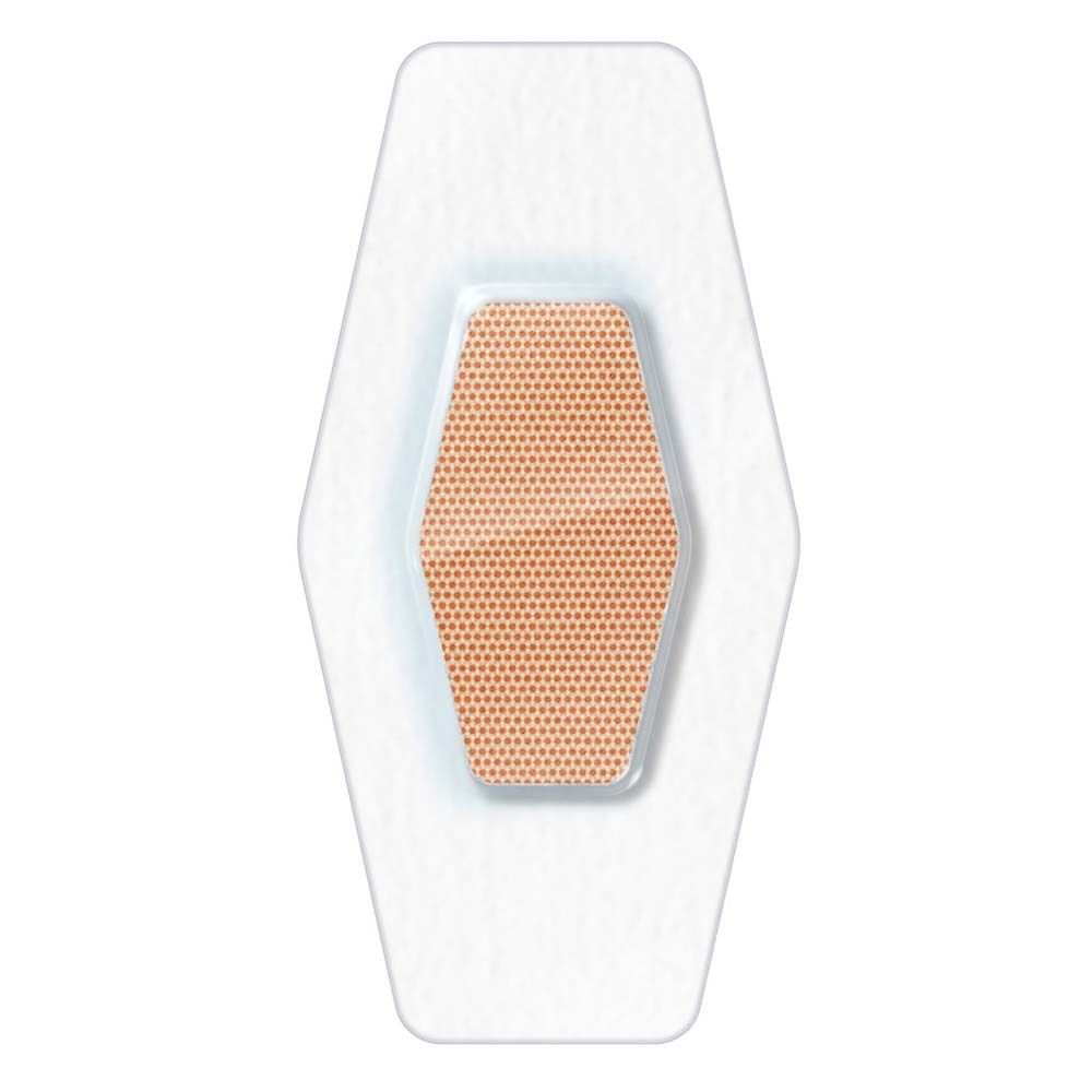 Person mit Pflaster am Finger, unter fließendem Wasser. Nexcare aqua clear waterproof Pflaster.