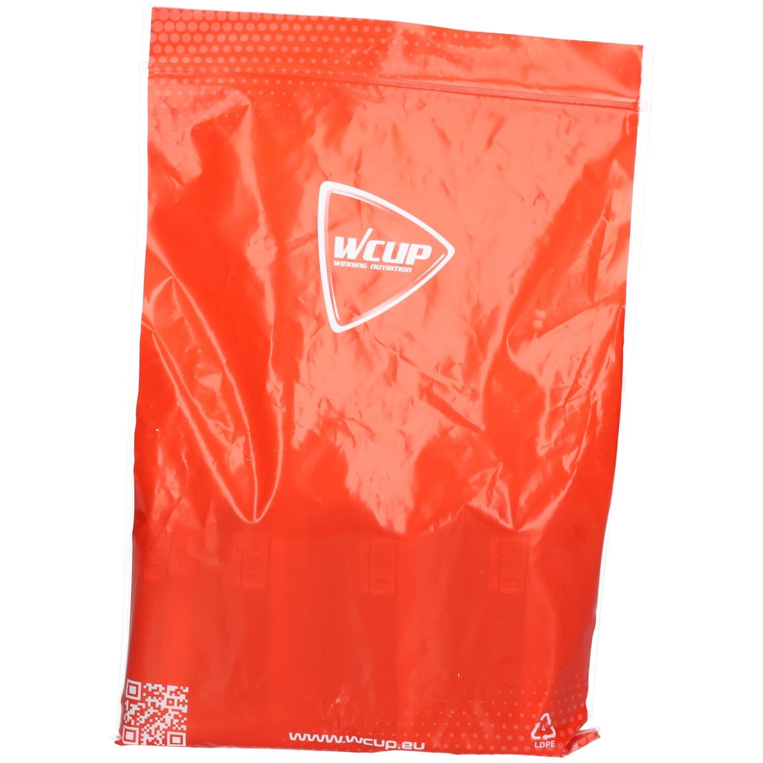 Rote wiederverschließbare Tüte mit WCUP Logo und QR-Code. Enthält Sport-Kuchen-Toffee Riegel.