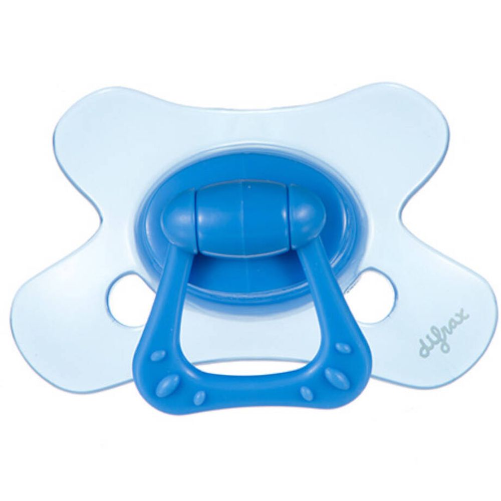 Sucette bleue avec bouclier papillon et poignée. Marque difrax.
