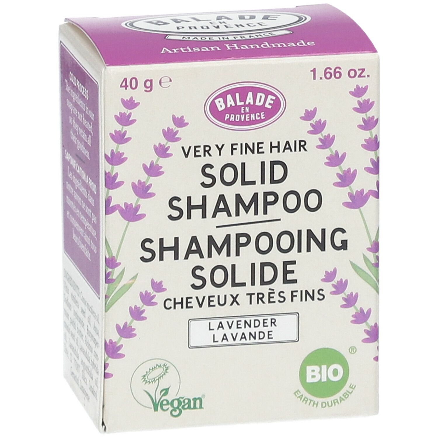 Boîte violette de shampooing solide. Inscription : Balade en Provence, cheveux très fins, lavande. Labels vegan et bio.