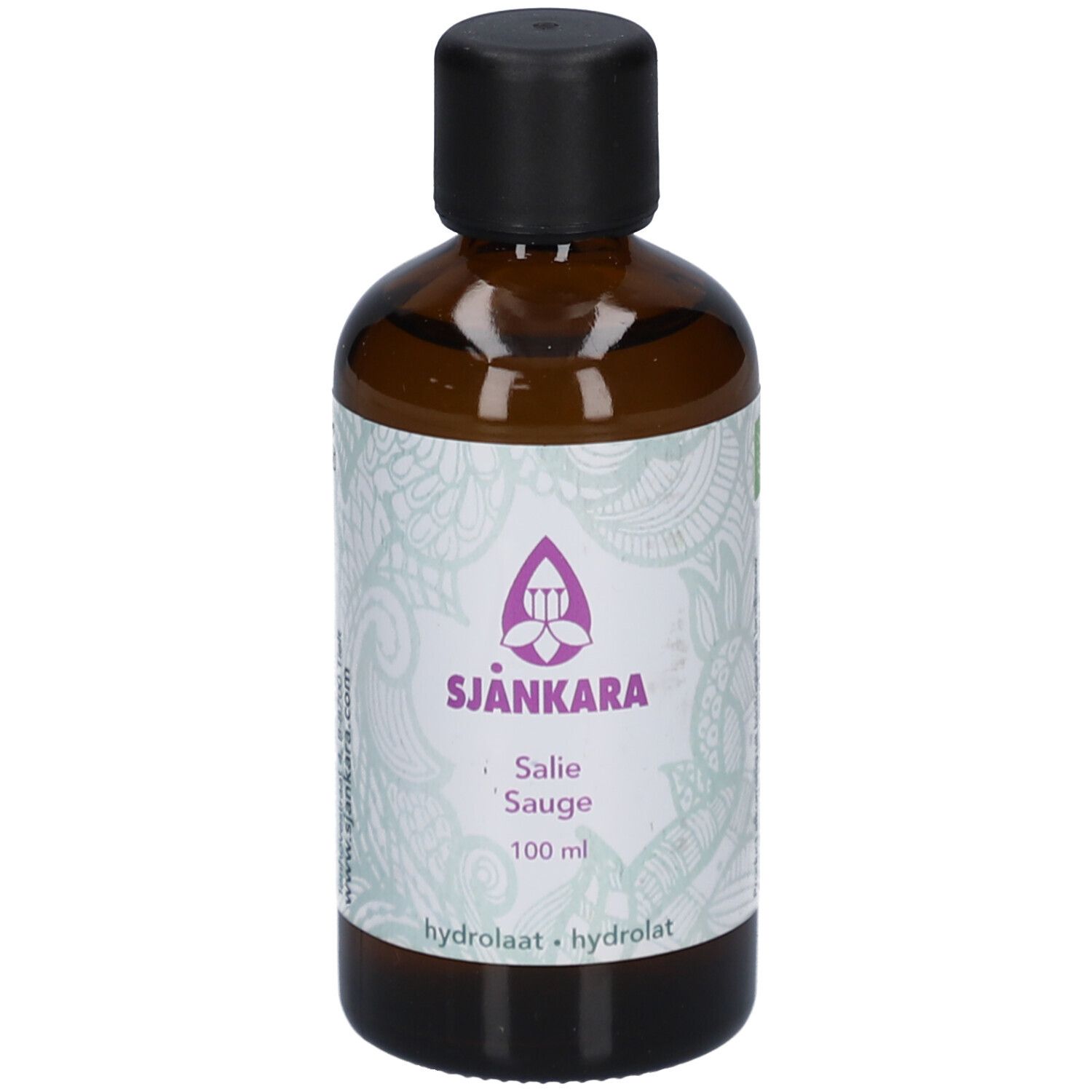 Braune Glasflasche mit schwarzem Deckel. Etikett mit Produktnamen Sjankara, Salie Sauge, 100 ml und Logo.