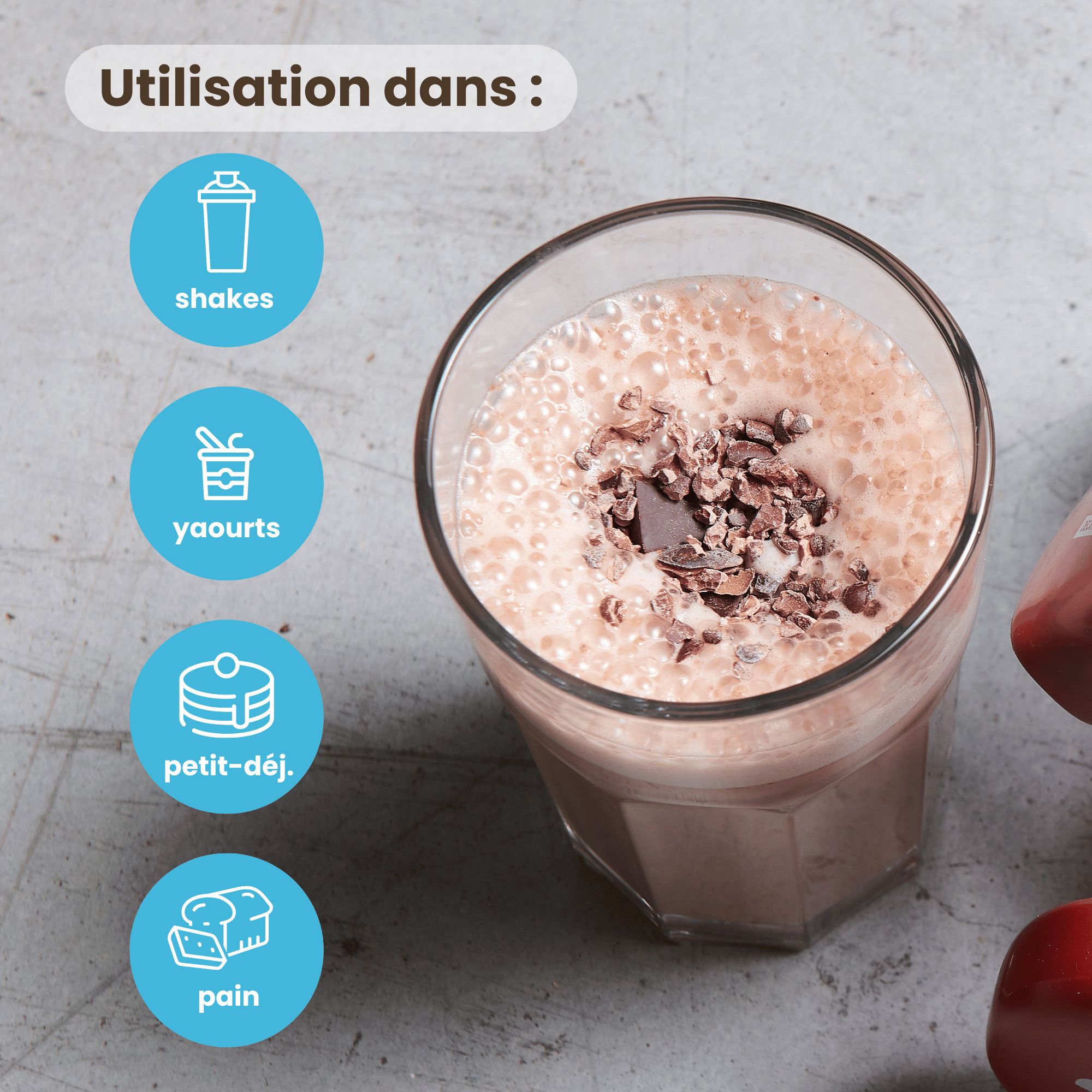 Poudre de protéine de lactosérum Purasana Cacao, face avant de l'emballage bleu clair avec illustration de cacao.