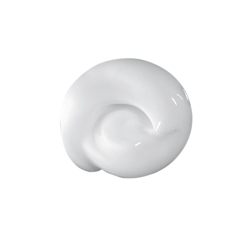 Produit blanc disposé en spirale. Pas d'emballage visible.