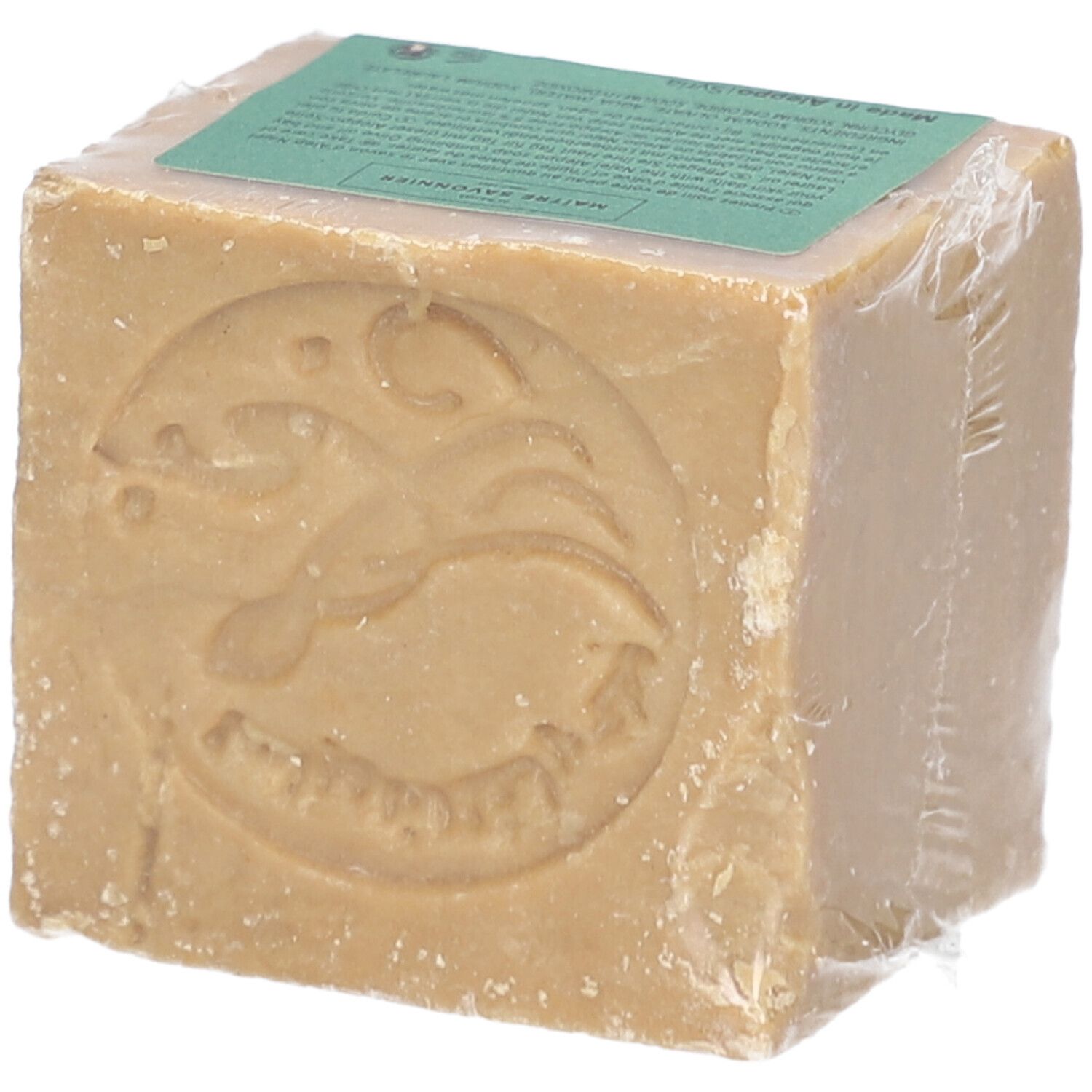 Blockseife in Folie verpackt. Auf der Seife ist ein Logo eingeprägt.