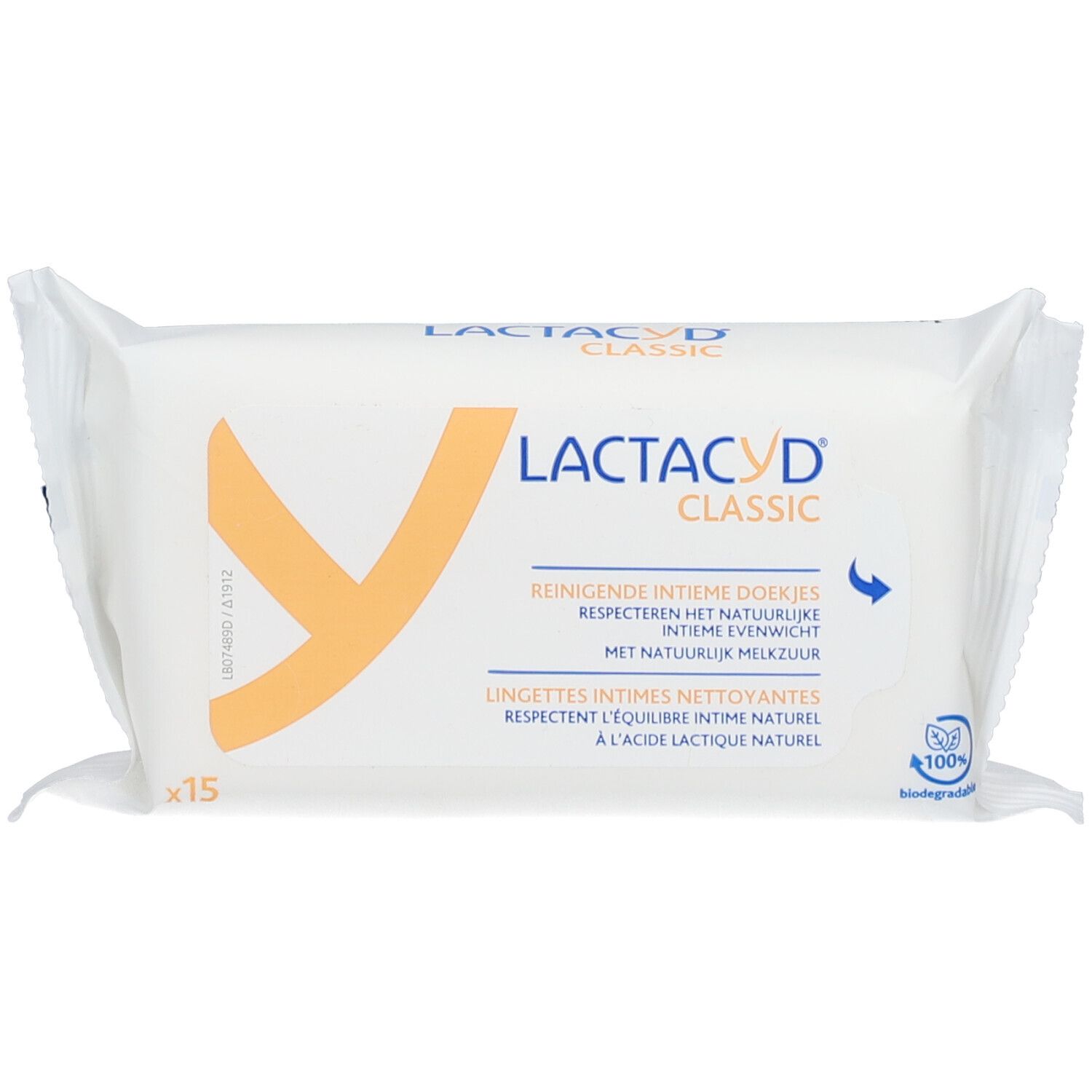 Paquet blanc de lingettes Lactacyd Classic. Logo orange. Texte: Lingettes intimes nettoyantes. 15 lingettes. 100% biodégradable.
