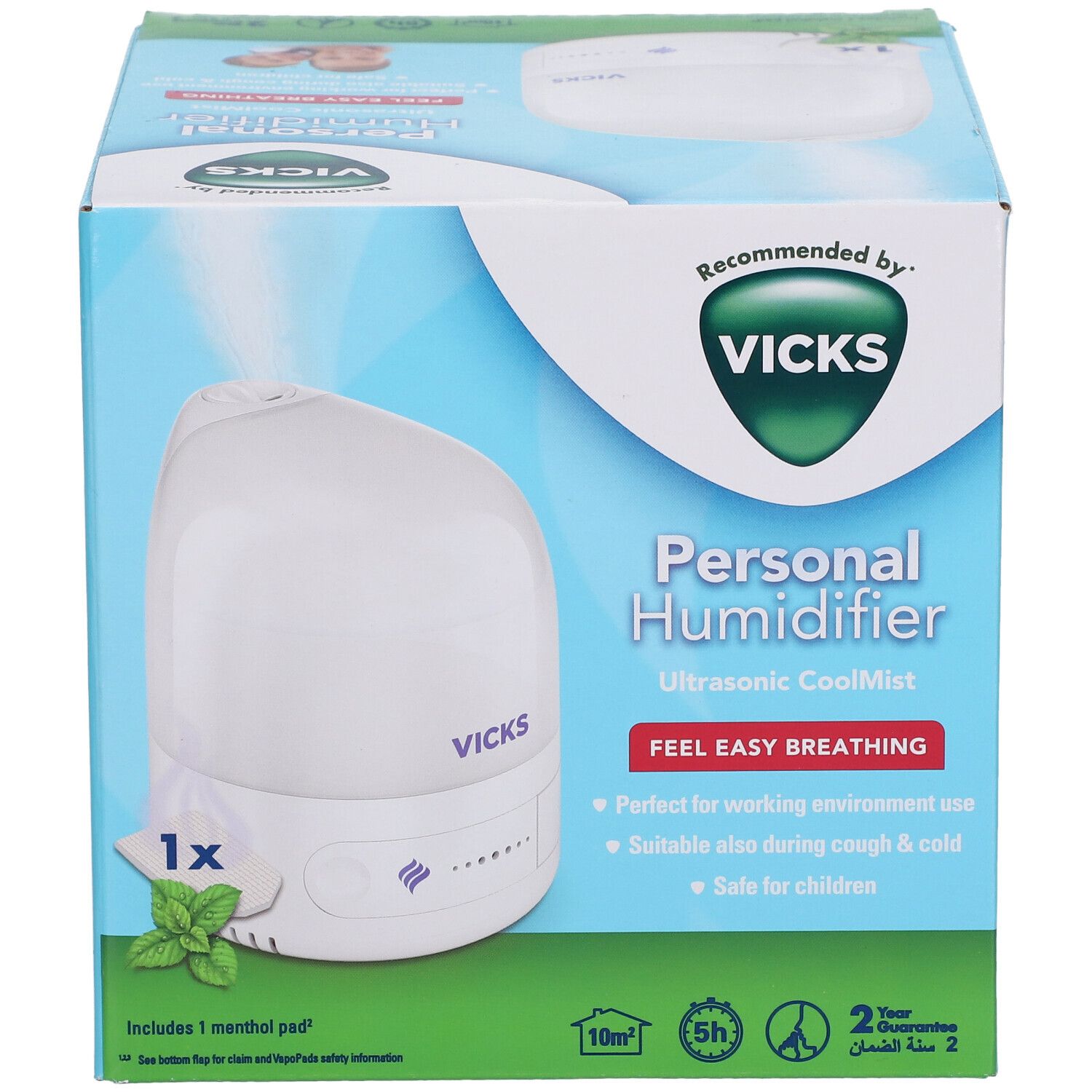 Vicks Personal Humidifier Box. Weißes Gerät mit Vicks-Logo. Enthält 1 Mentholpad. Blaue Verpackung mit Produktinformationen.