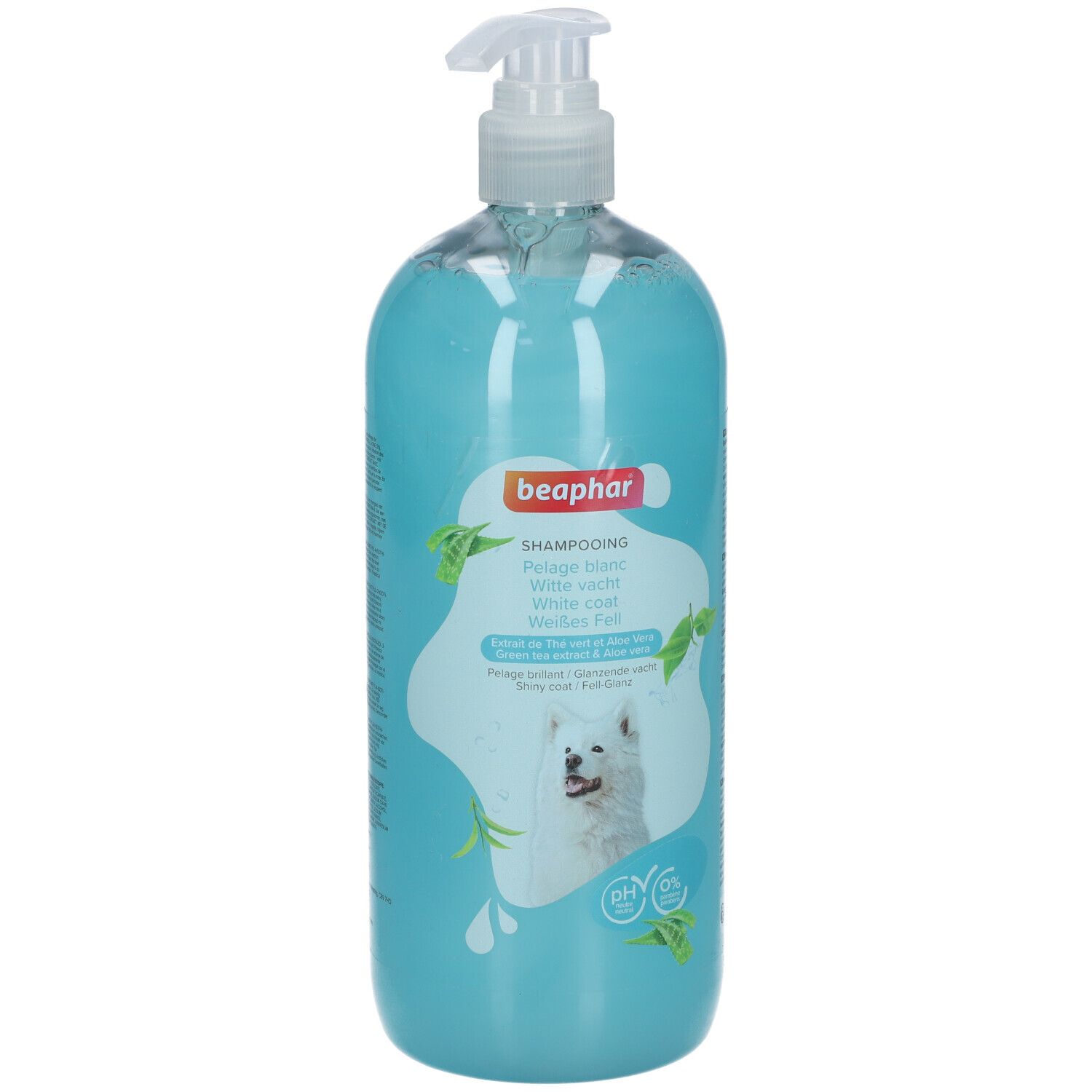 Hundeshampoo in einer blauen Flasche mit Pumpe. Aufschrift: Beaphar Shampooing Pelage Blanc Chien. Abbildung eines weißen Hundes.