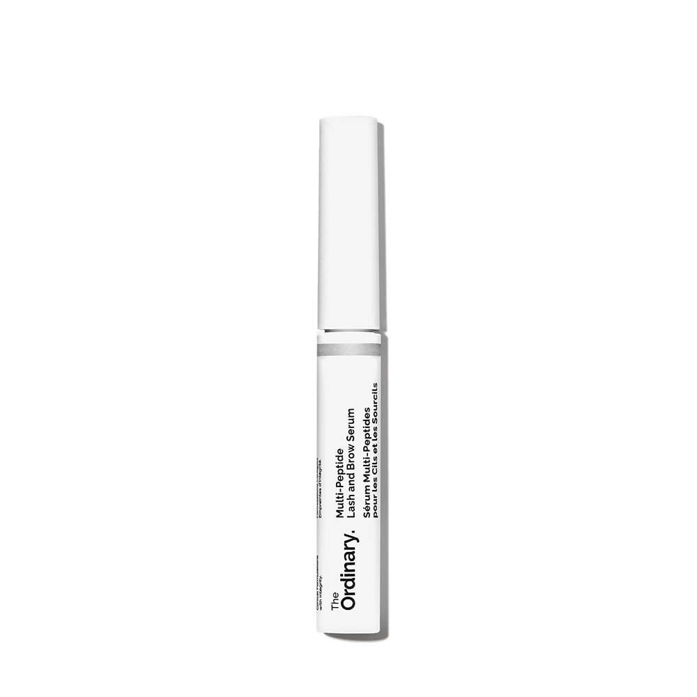 Flacon de sérum blanc. Inscription : Multi-Peptide Lash and Brow Serum.