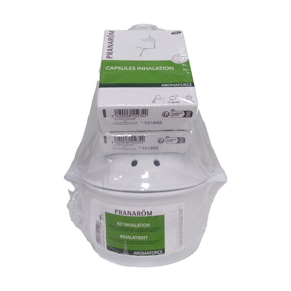 Weißer Inhalator mit zwei Schachteln. Auf den Schachteln: PRANAROM, CAPSULES INHALATION, AROMAFORCE.