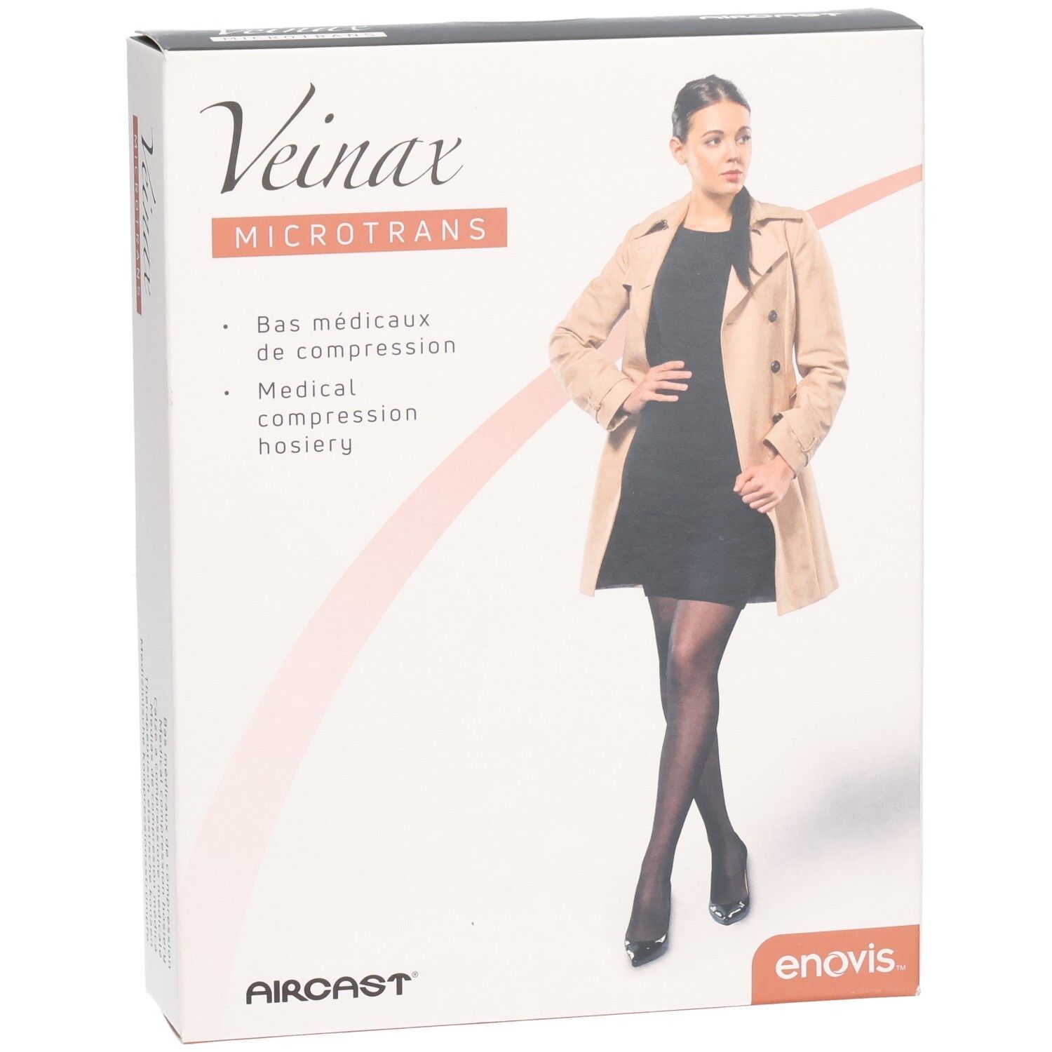 Verpackung mit medizinischen Kompressionsstrümpfen. Marke Veinax, Modell Microtrans. Frau trägt Strümpfe. Aircast und enovis Logos.
