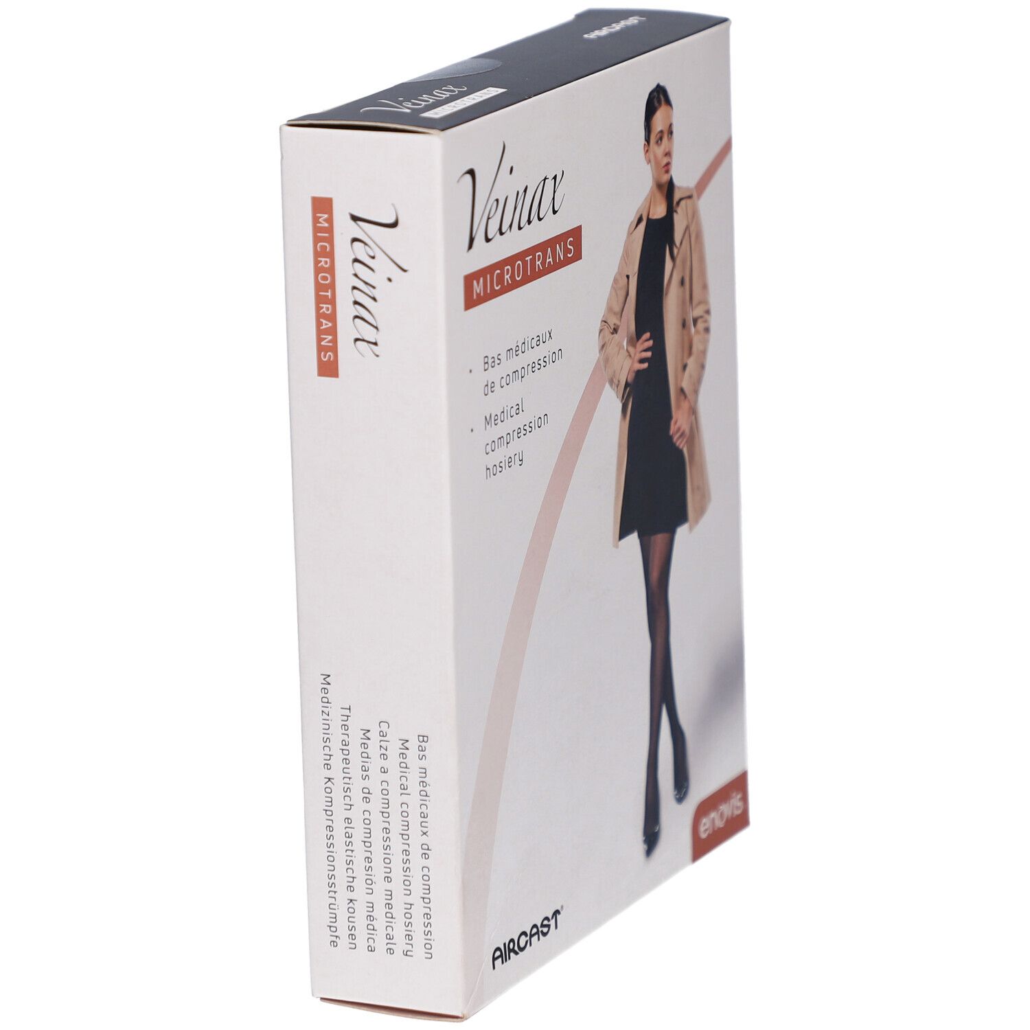 Schrägansicht der Verpackung mit medizinischen Kompressionsstrümpfen Veinax Microtrans. Marke enovis. Text und Frau.