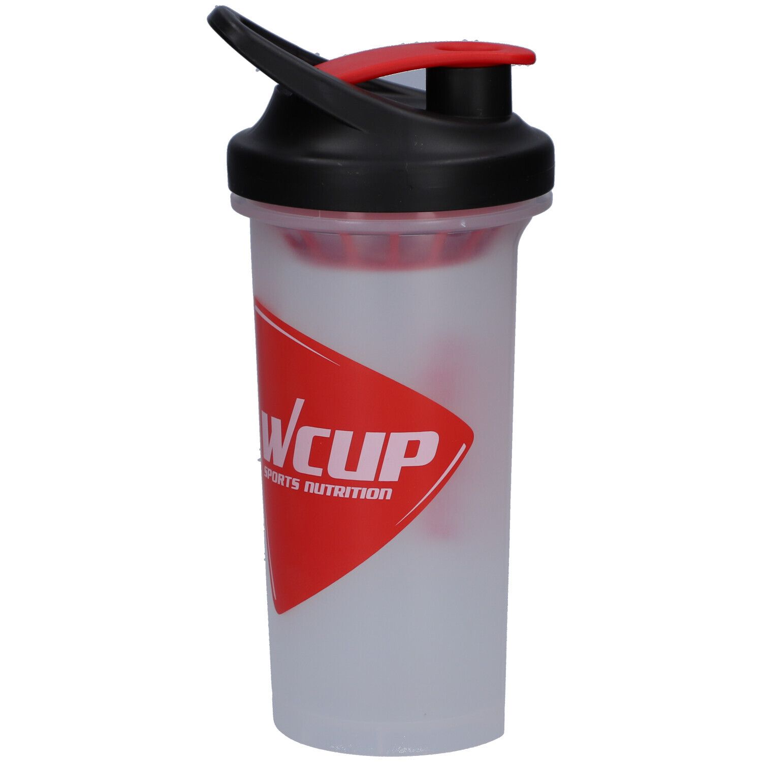 Transparenter Shaker mit schwarzem Deckel und rotem Verschluss. Roter WCUP-Schriftzug auf rotem Schild. Teilweise gefüllt.