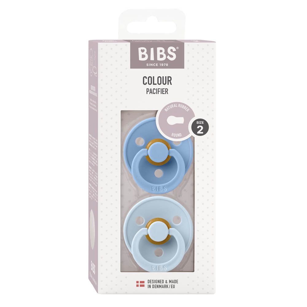 Verpackung mit zwei Schnullern in Babyblau. Marke BIBS, Größe 2, 6+ Monate. Sichtfenster.