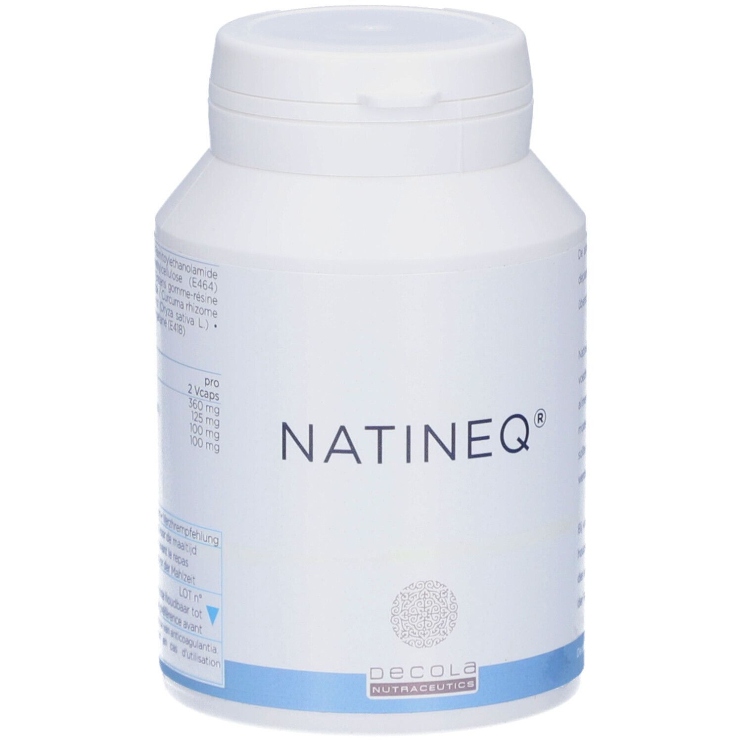 Weiße Flasche mit Kapseln. Aufschrift NATINEQ. Decola Nutraceutics Logo. Blaue und weiße Etiketten.