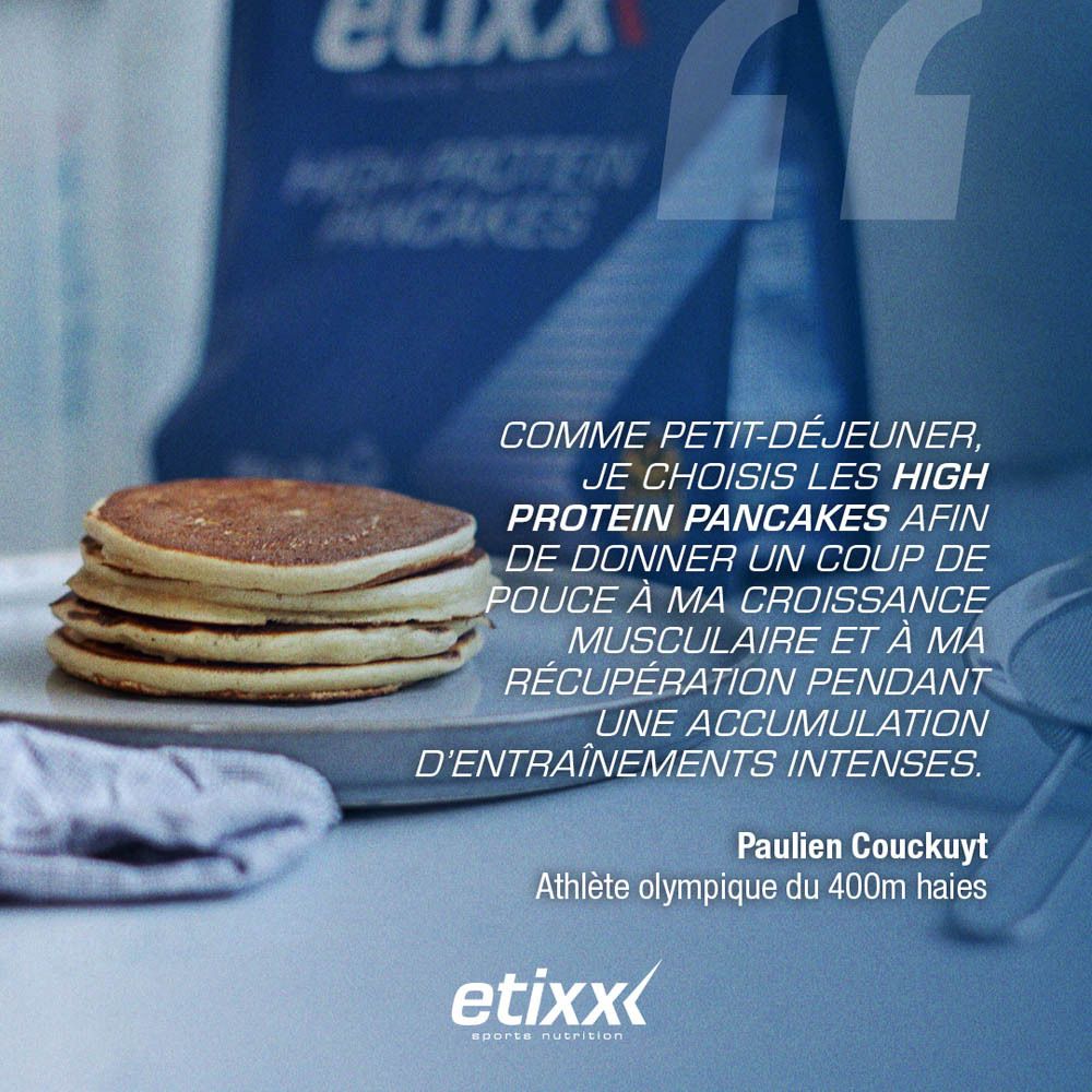Paquet de pancakes protéinés Etixx. Emballage bleu avec informations produit et logo.