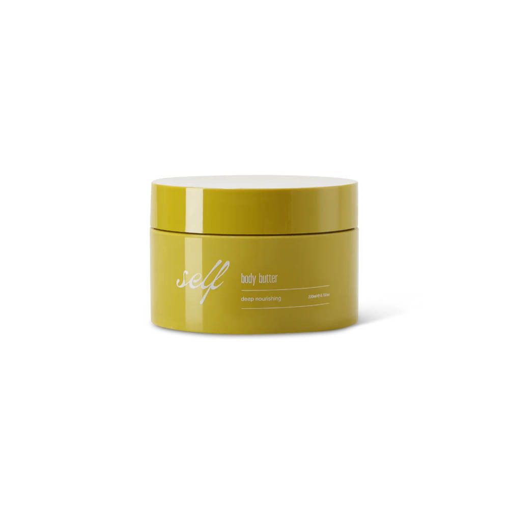 Pot jaune avec couvercle. Inscription: self, body butter, deep nourishing.