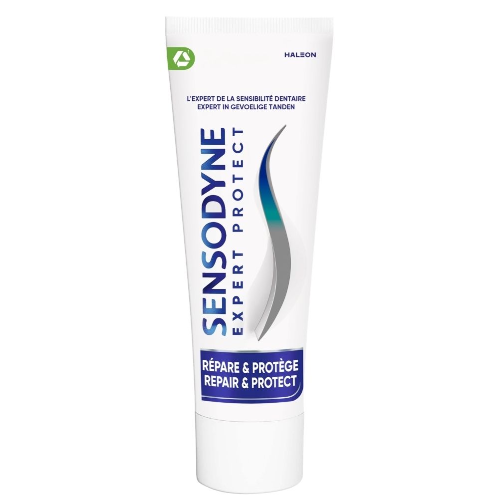 Sensodyne Expert Protect Zahnpasta in einer weißen Tube mit blauen und grauen Akzenten.