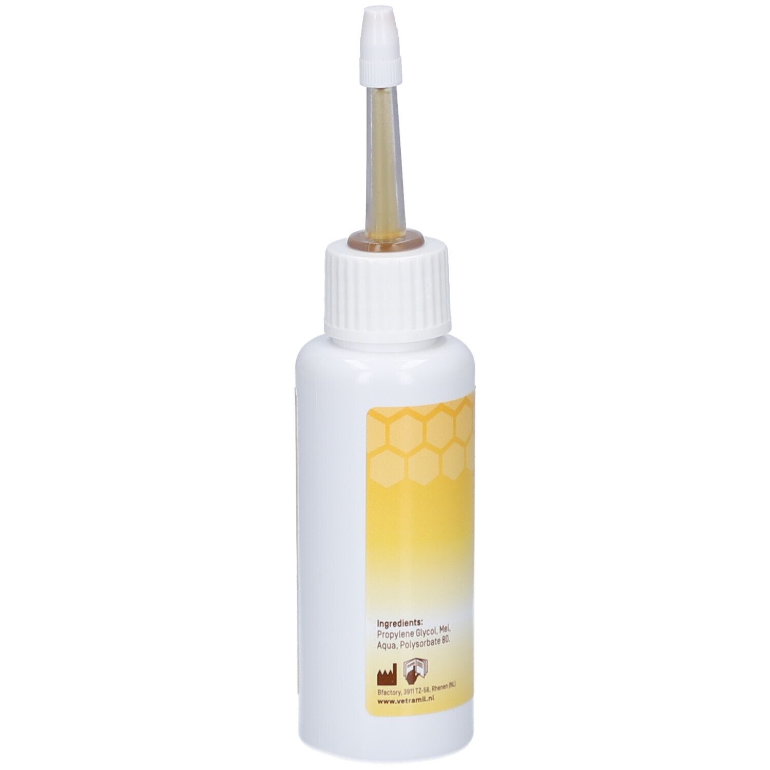 Weiße Flasche mit Applikator. Aufschrift Vetramil Auris. Rückseite mit Inhaltsstoffen. 50ml.