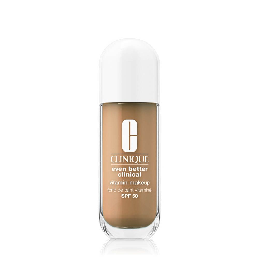 Flakon Clinique Even Better Clinical Vitamin Makeup SPF 50. Beige-farbenes Make-up mit weißem Deckel. Marke und Produktbezeichnung.
