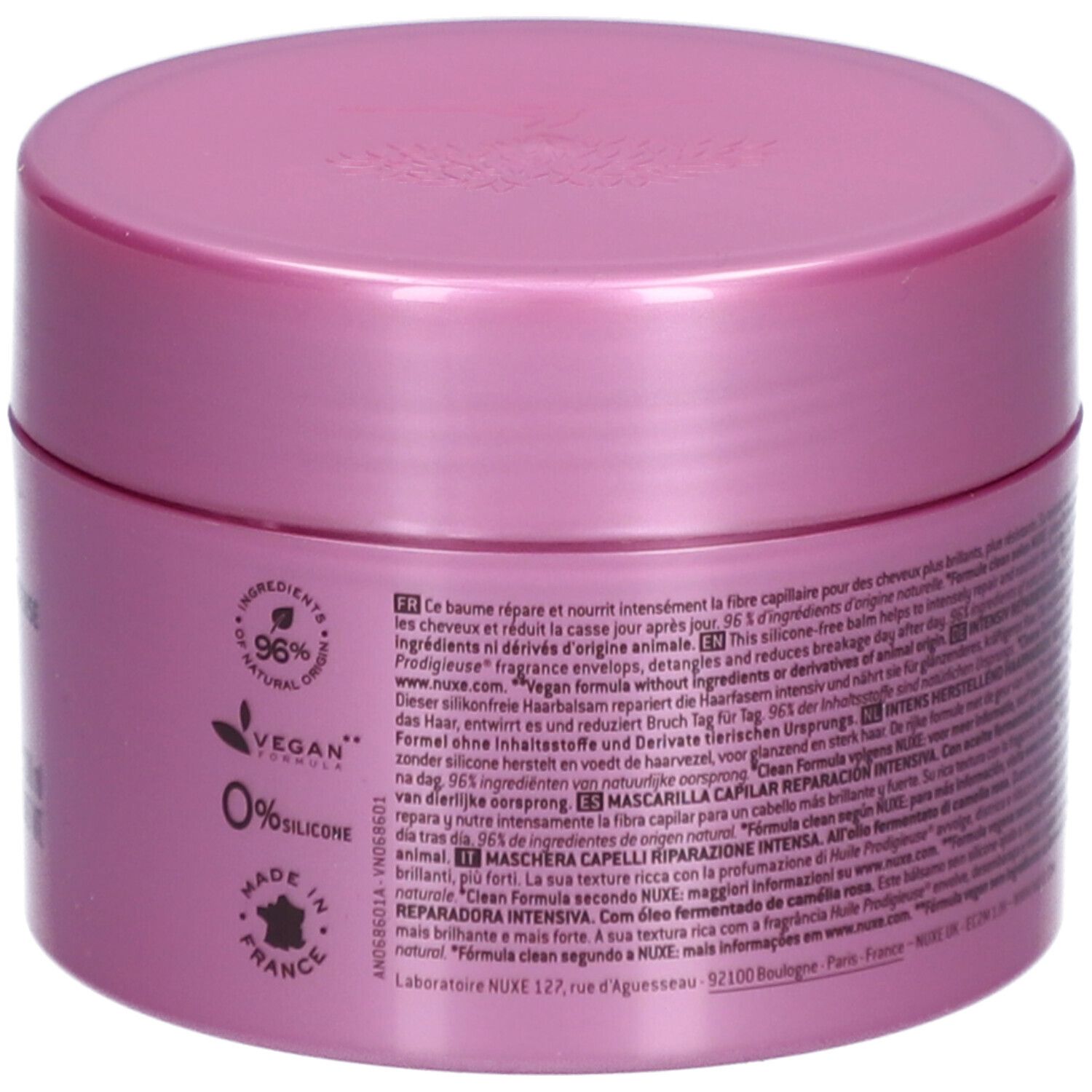 Rückseite eines rosa Tiegels. Text in mehreren Sprachen. Aufschrift: 96% Inhaltsstoffe natürlichen Ursprungs, Vegan, 0% Silikone.