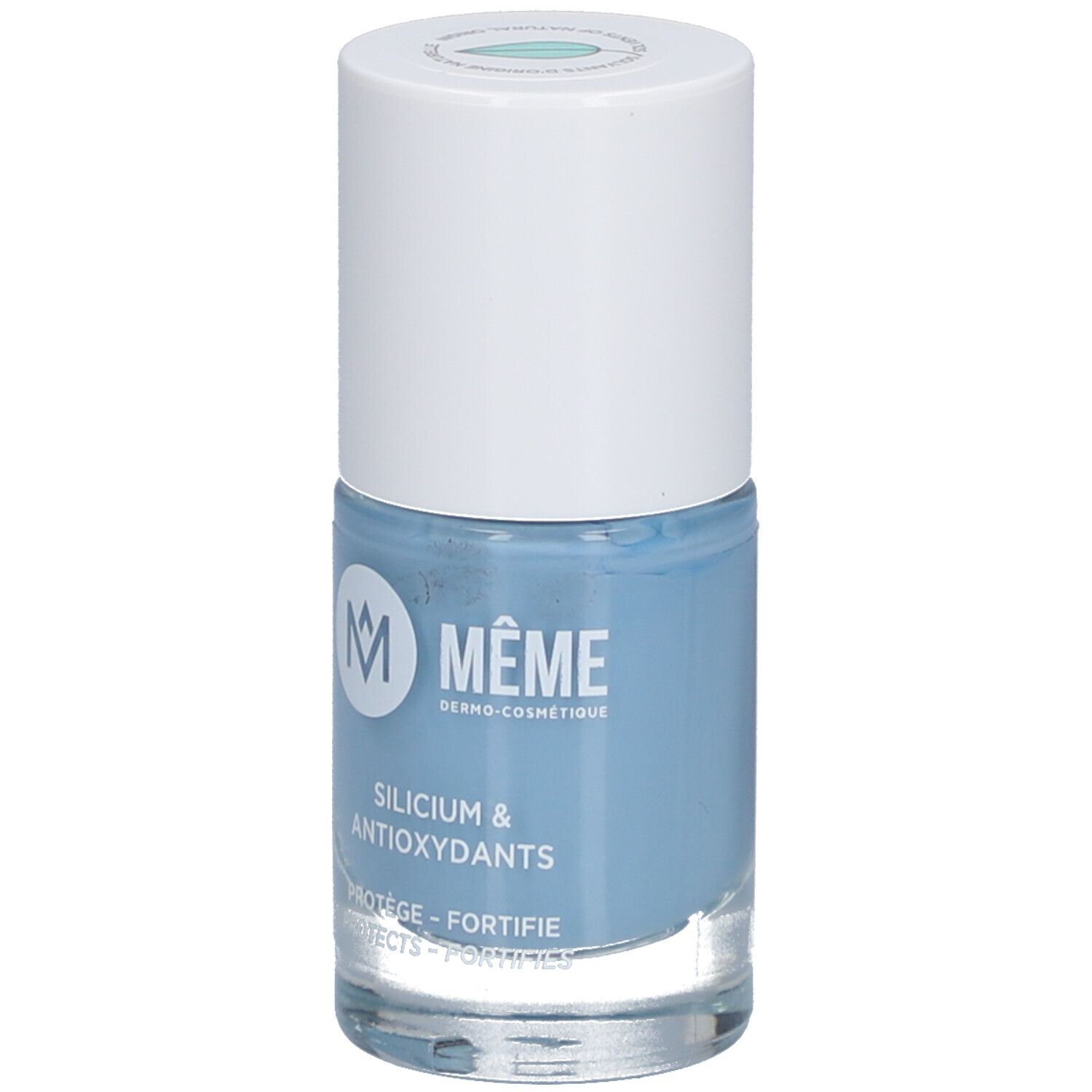 Hellblaues Nagellackfläschchen von MÊME. Aufschrift: Silicium & Antioxydants. Schützt und stärkt.