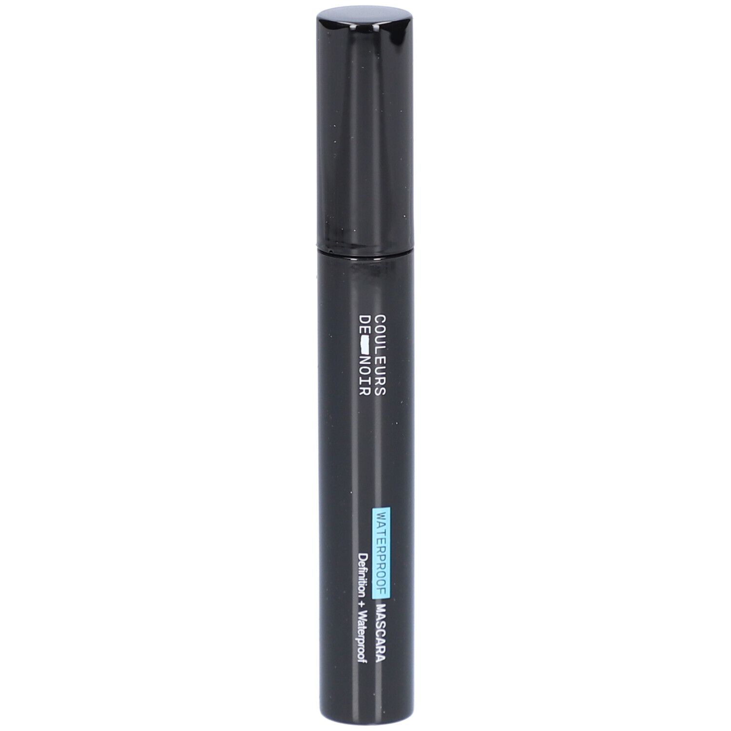 Schwarze Mascara-Tube mit schwarzem Deckel. Text: COULEURS DE NOIR, WATERPROOF MASCARA, 01 Noir.