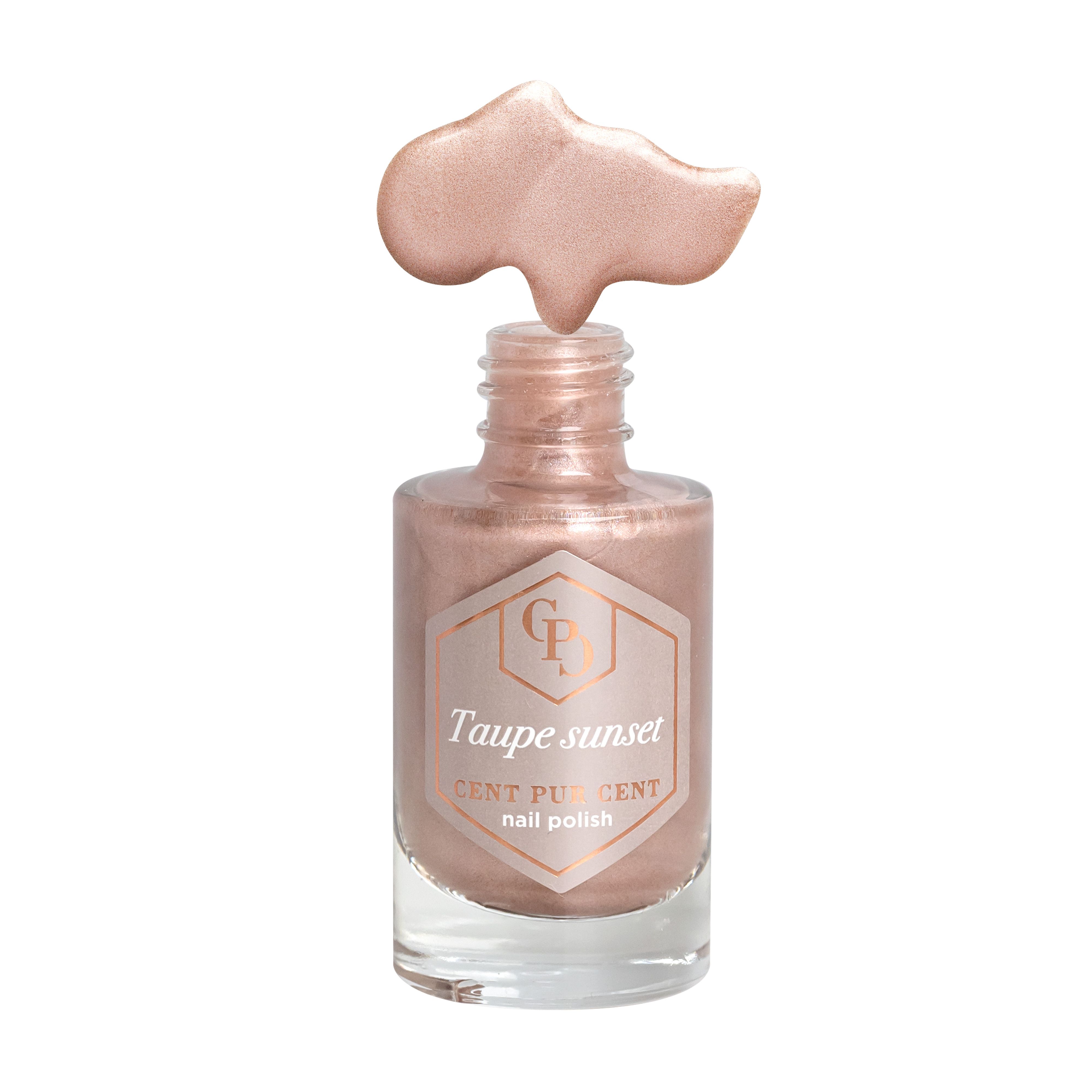 Flacon de vernis à ongles rose-brun, bouchon ouvert. Inscription : Taupe sunset, Cent Pur Cent nail polish.