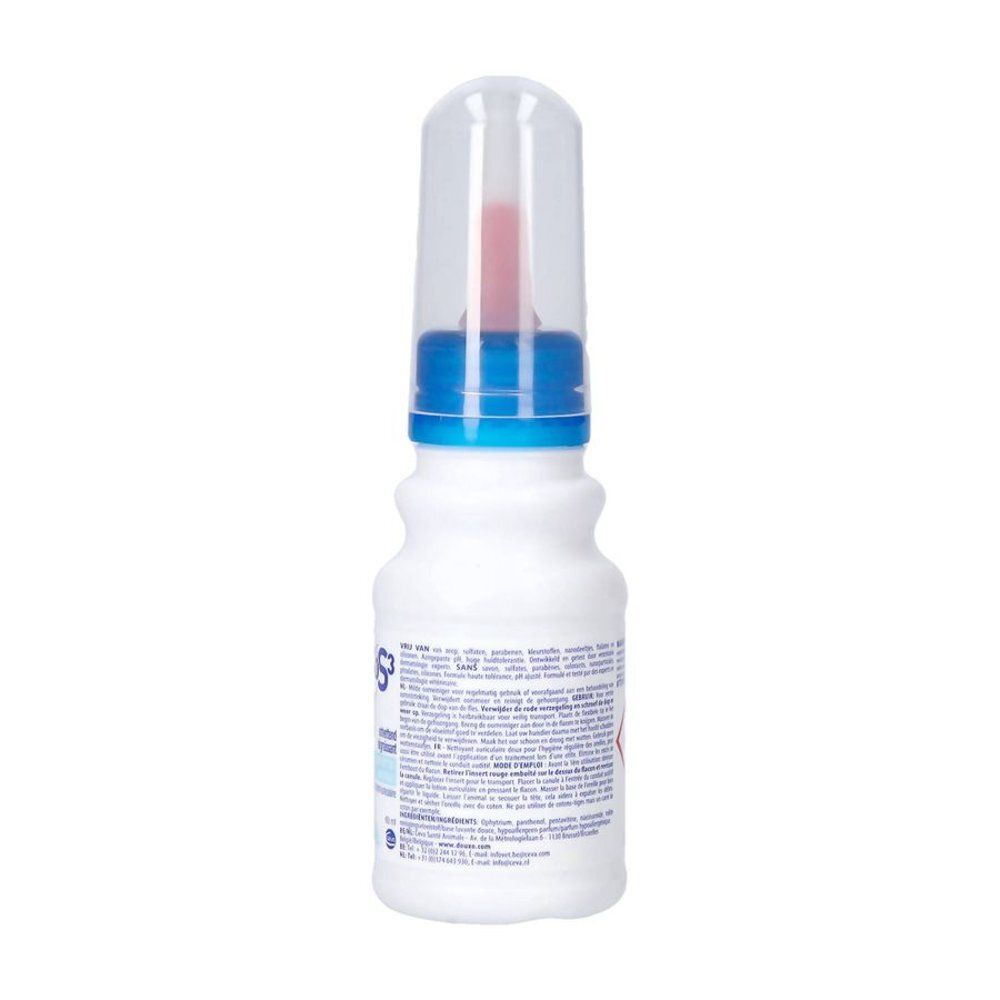 Weiße Aerosoldose mit Produktinformationen und Gefahrensymbolen.