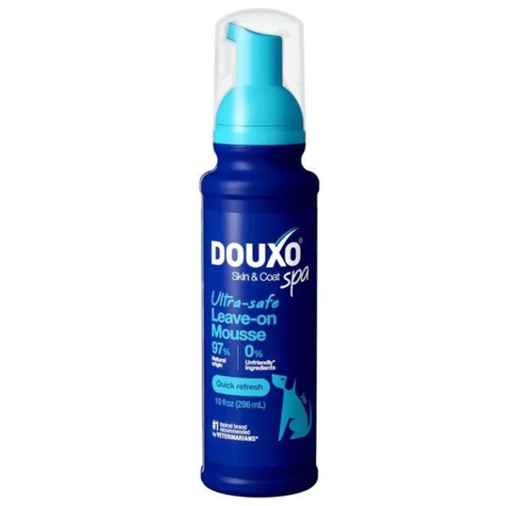 Douxo Spa Schaumflasche mit Pumpspender.