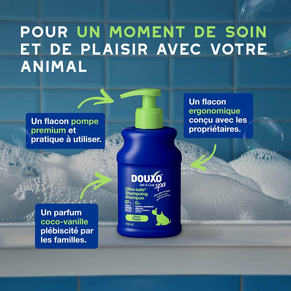 Shampoing Douxo Spa pour chiots, flacon bleu avec pompe verte et texte français.