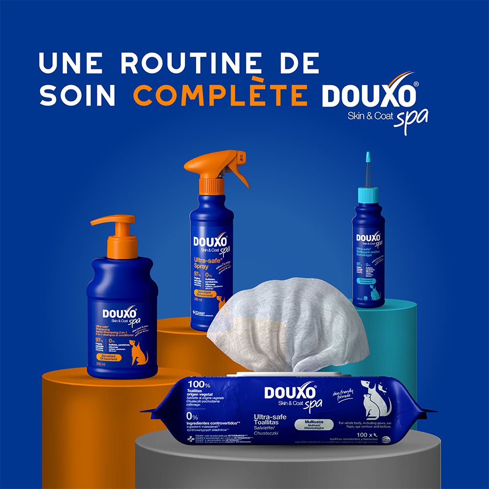 Flacon Douxo Skin & Coat Spa Ultra-safe Spray avec étiquette indiquant 97% d'ingrédients naturels et 0% controversés.