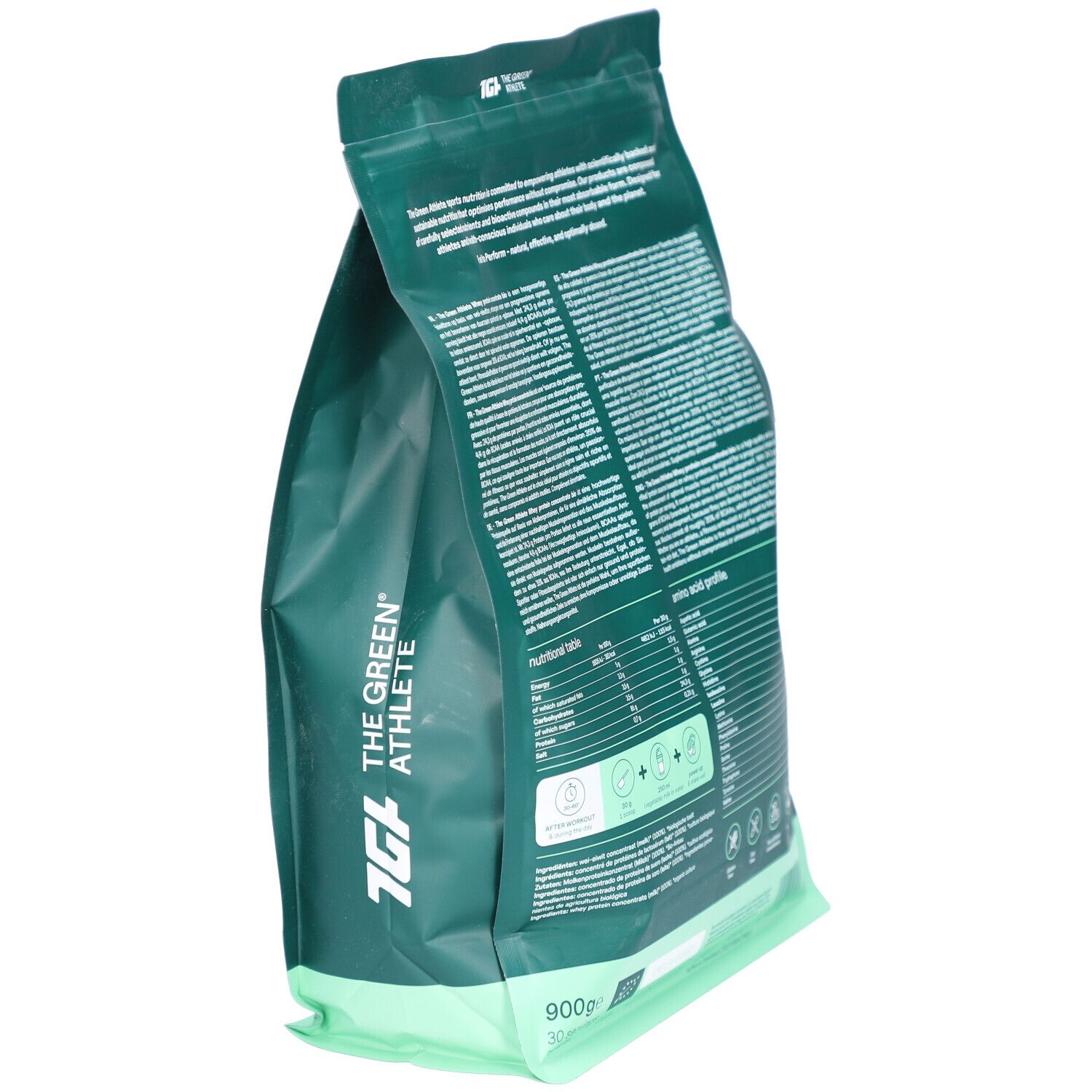 Grüner Beutel mit Text. Seitenansicht. Rückseite mit Nährwerttabelle, Aminosäureprofil und Logos. "THE GREEN ATHLETE" Logo.