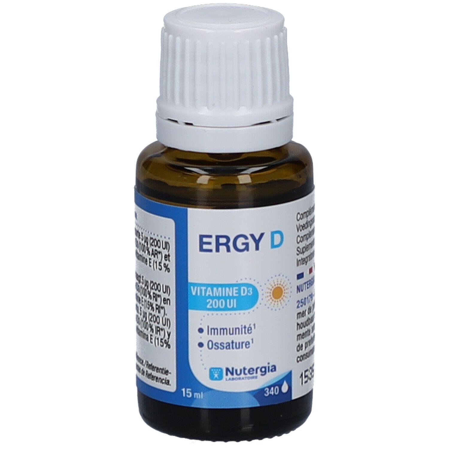 Flacon en verre brun avec bouchon blanc. Étiquette Ergy D, vitamine D3, logo. Contenance 15 ml.