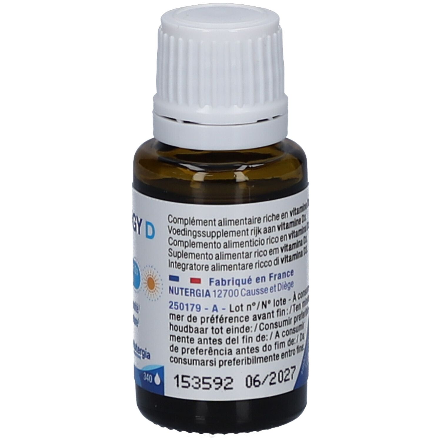 Flacon en verre brun avec bouchon blanc. Étiquette Ergy D, vitamine D3, logo. Contenance 15 ml.