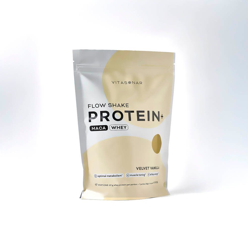 Sachet Vitasonar Flow Shake Protein+. Inscription: Maca Whey, Velvet Vanilla. Texte: métabolisme optimal, tonification musculaire, énergie.