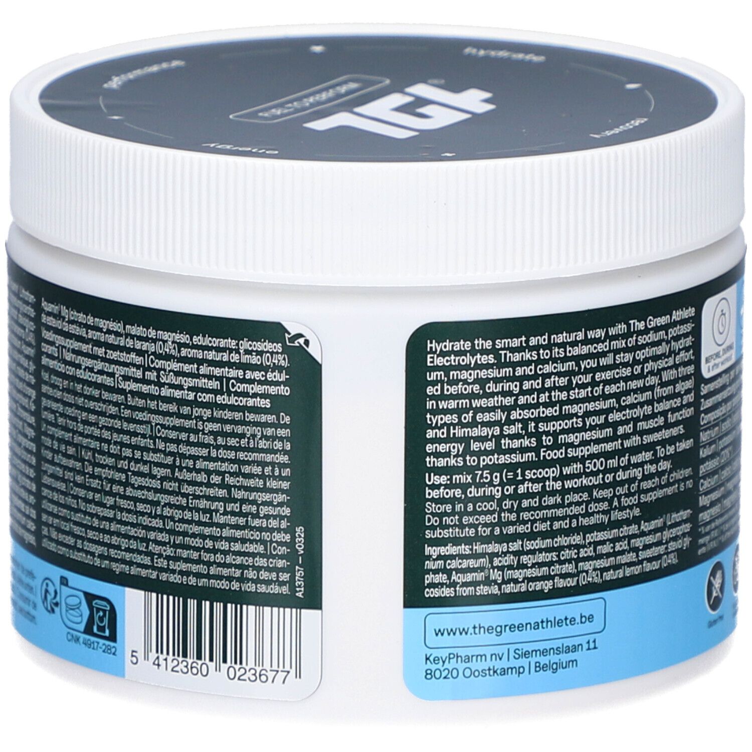 Weißes Gefäß mit Deckel. Text: Hydrate the smart and natural way with The Green Athlete Electrolytes. Enthält Inhaltsstoffe und Kontaktinformationen.