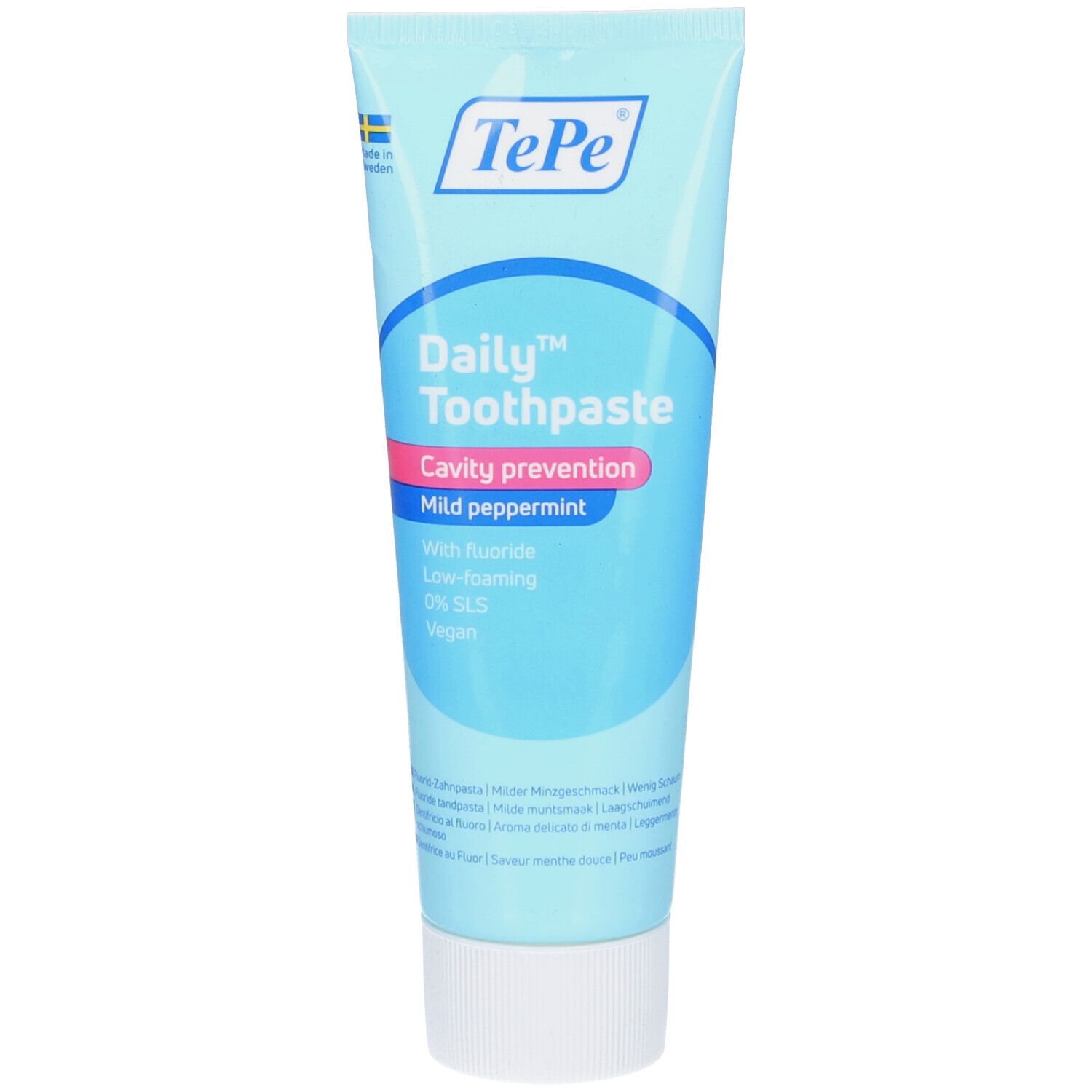 Tube de dentifrice bleu clair avec bouchon blanc. Inscription : TePe, Daily Toothpaste, Cavity prevention, Mild peppermint, avec fluorure, sans SLS, vegan.