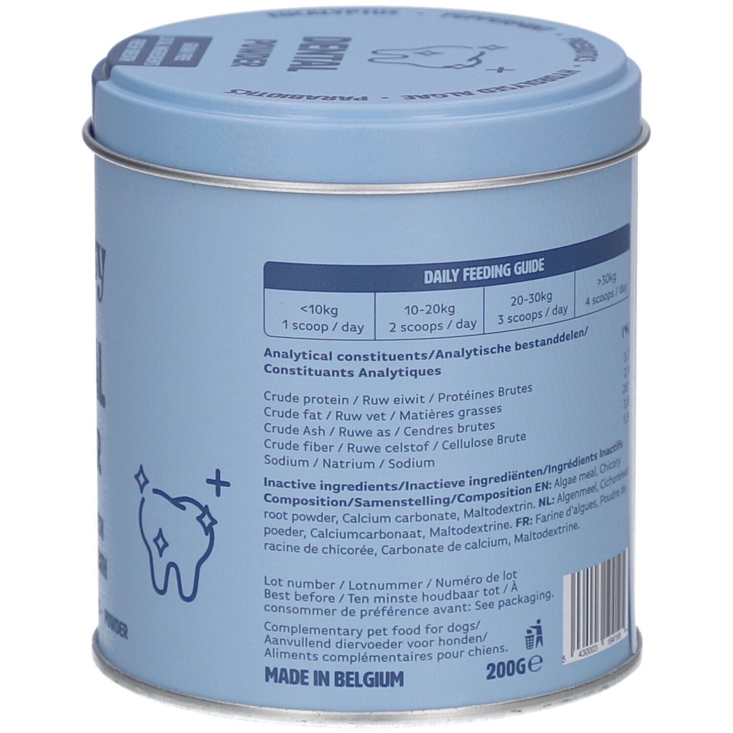 Rückseite der Dose. Enthält Inhaltsstoffe, Dosierung, und Kontaktinformationen. Text in Englisch, Französisch und Niederländisch.