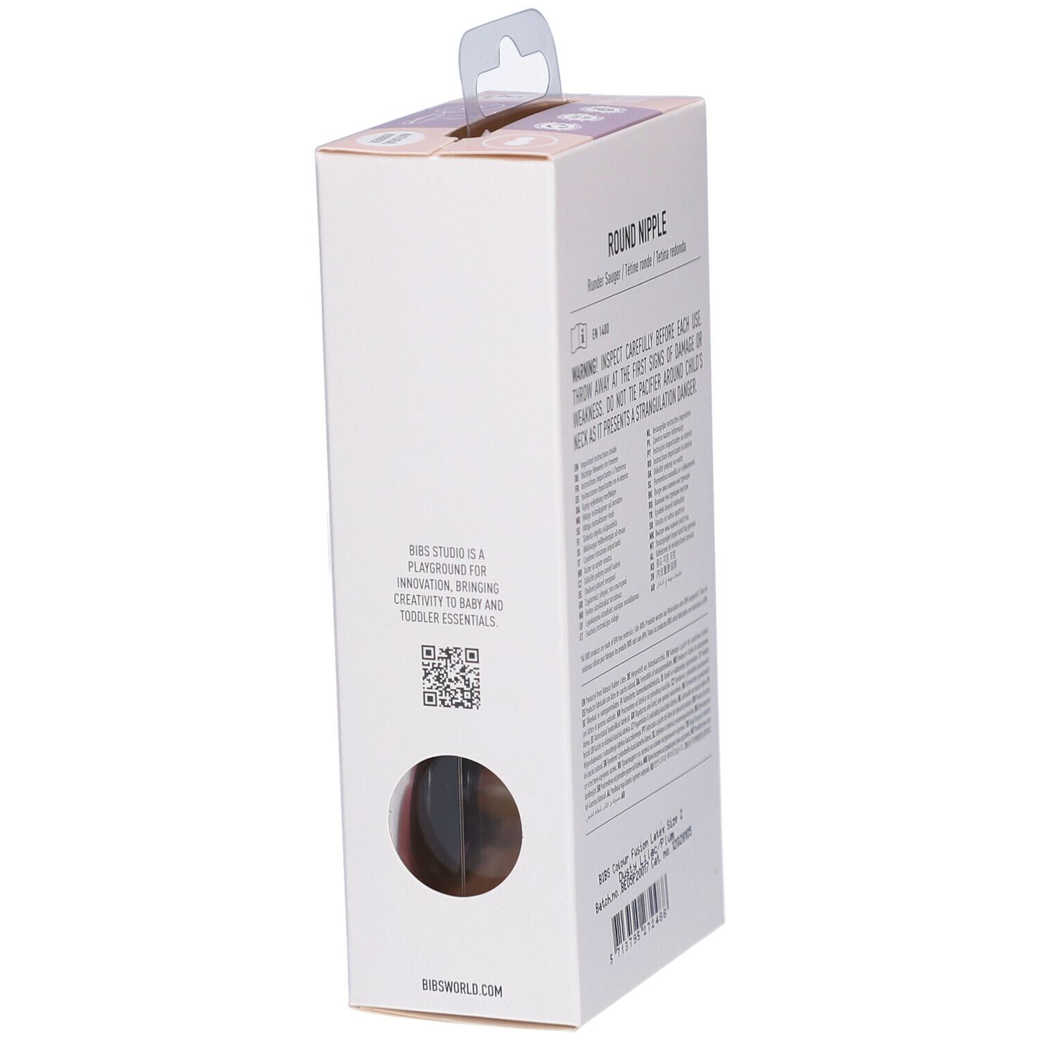 Seitenansicht der Verpackung. Text: BIBS Studio, Warnhinweis, QR-Code, Website.