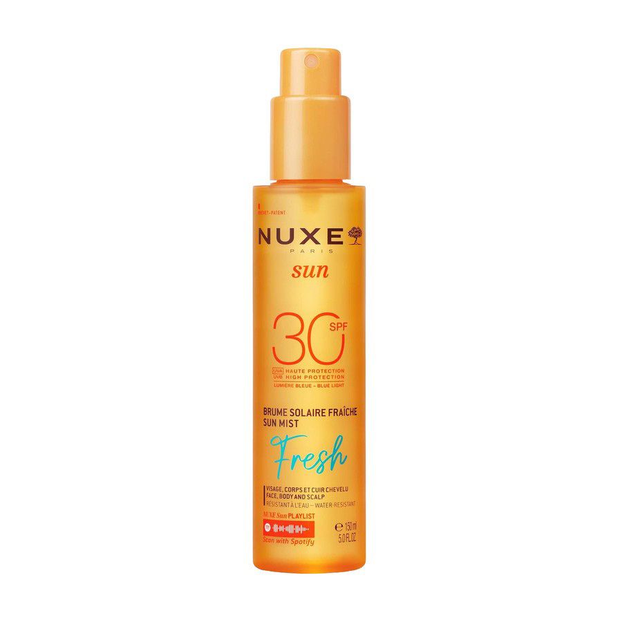 Brume solaire avec vaporisateur. Inscription: Nuxe Sun, SPF 30, Fresh. Pour visage, corps et cheveux. Résistant à l'eau.